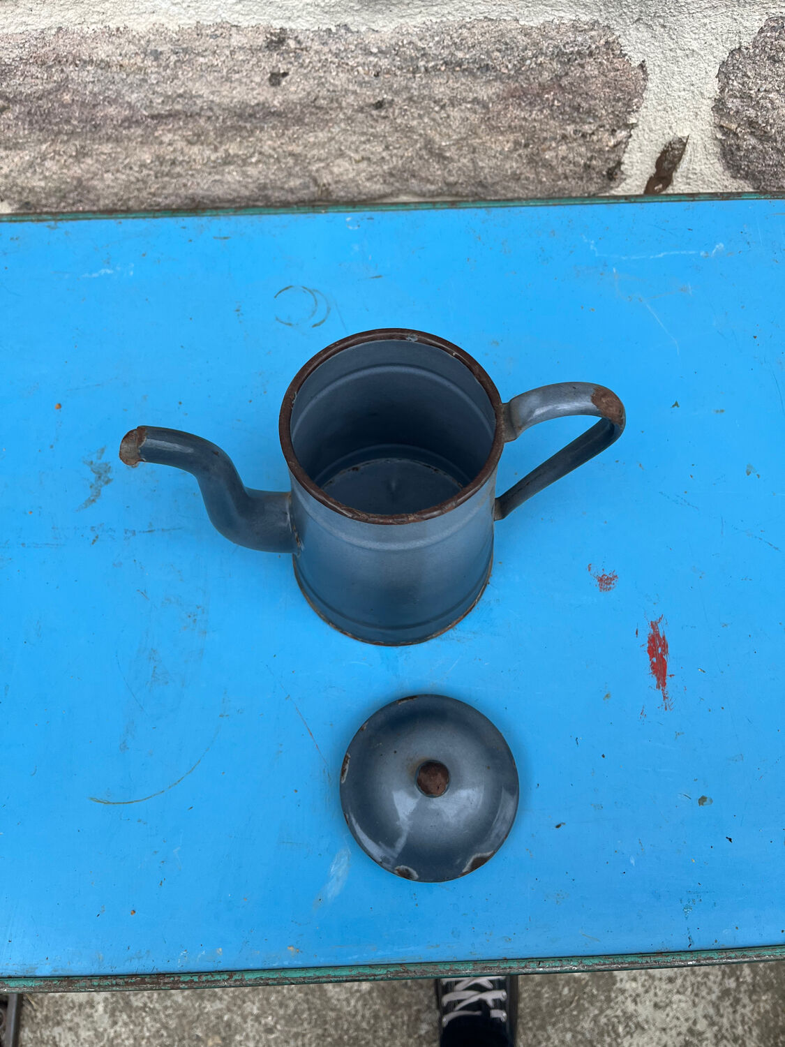 Enamelled coffee maker