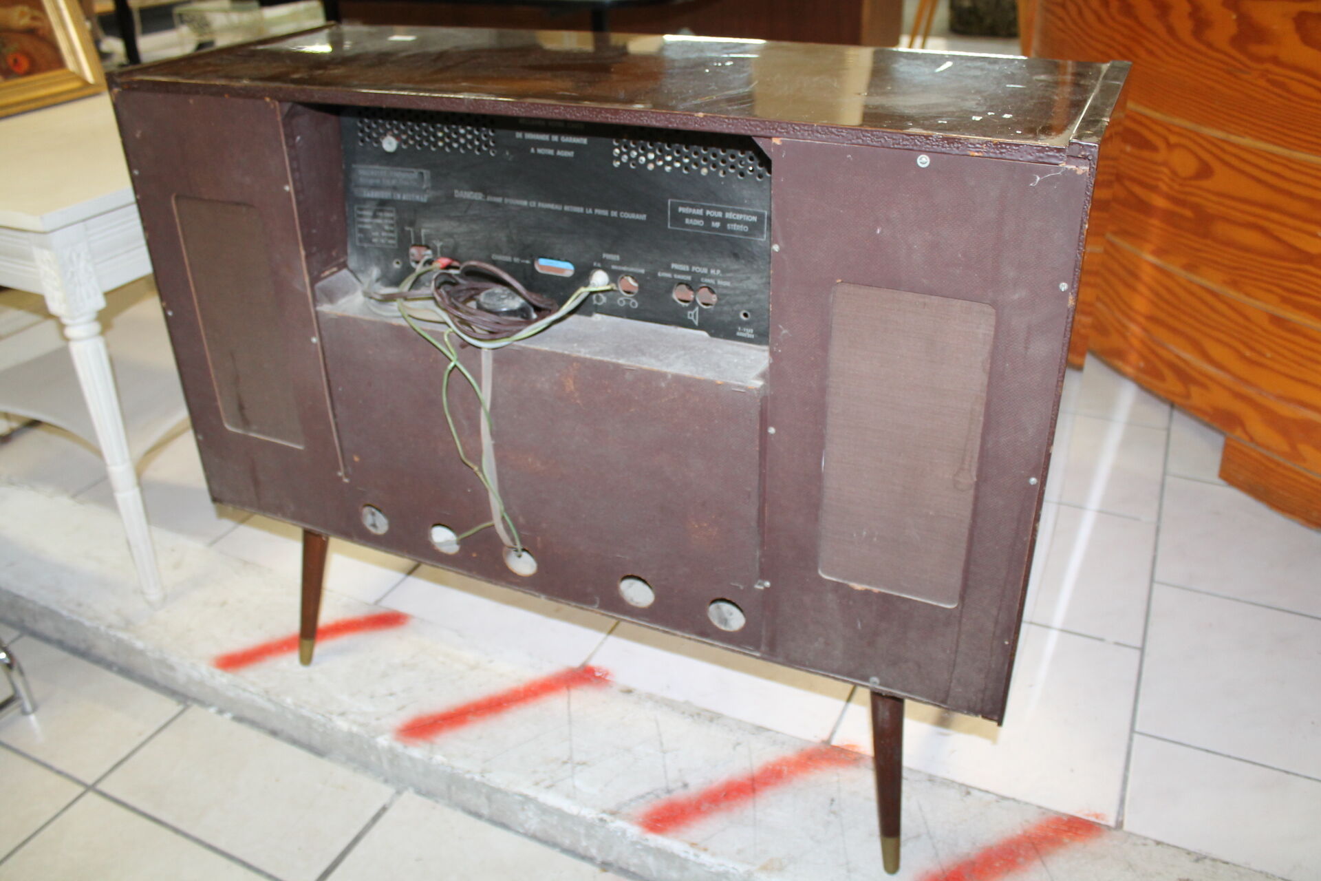 HiFi Thomson Cabinet