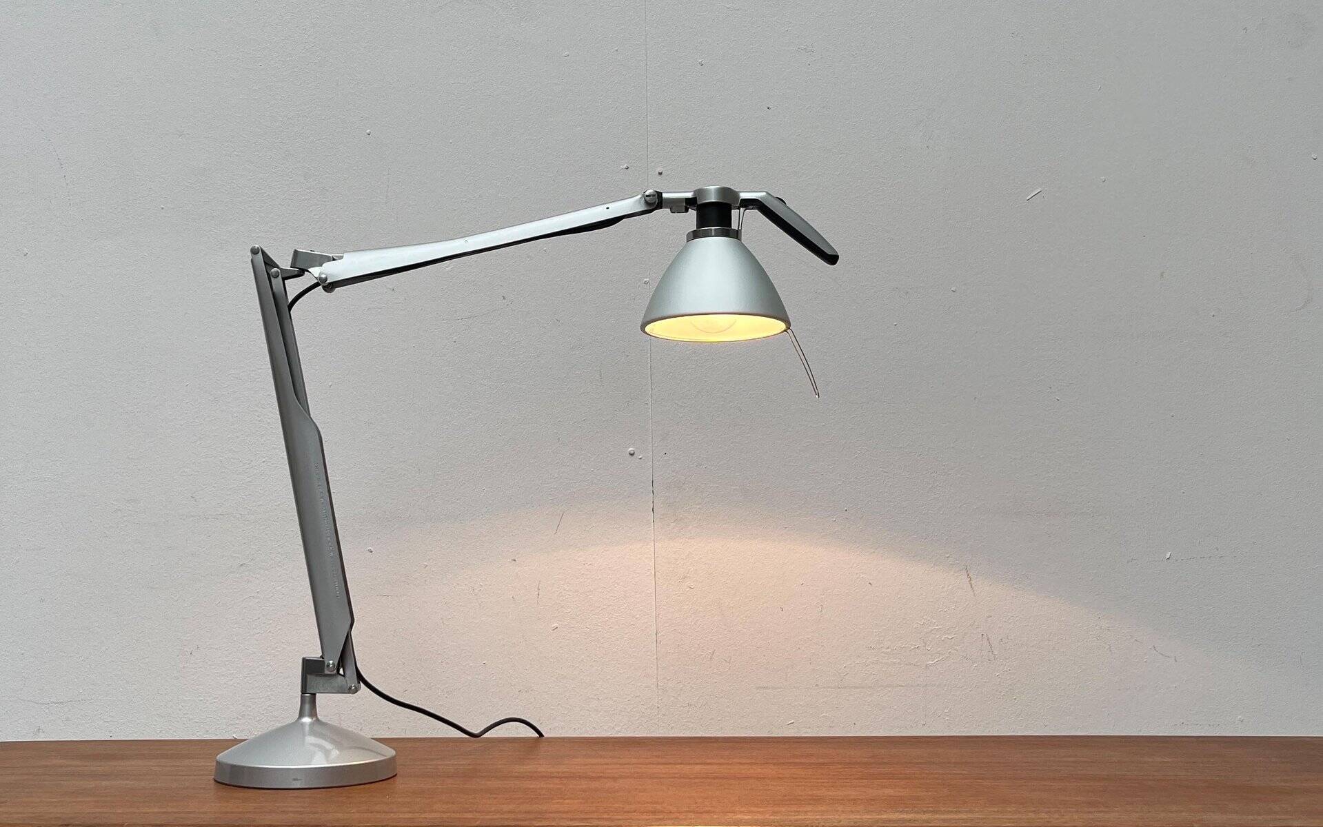 Fortebraccio D33 table lamp by Alberto Meda and Paolo Rizzatto for Luceplan.