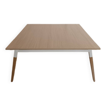 Grande table carré scandinave