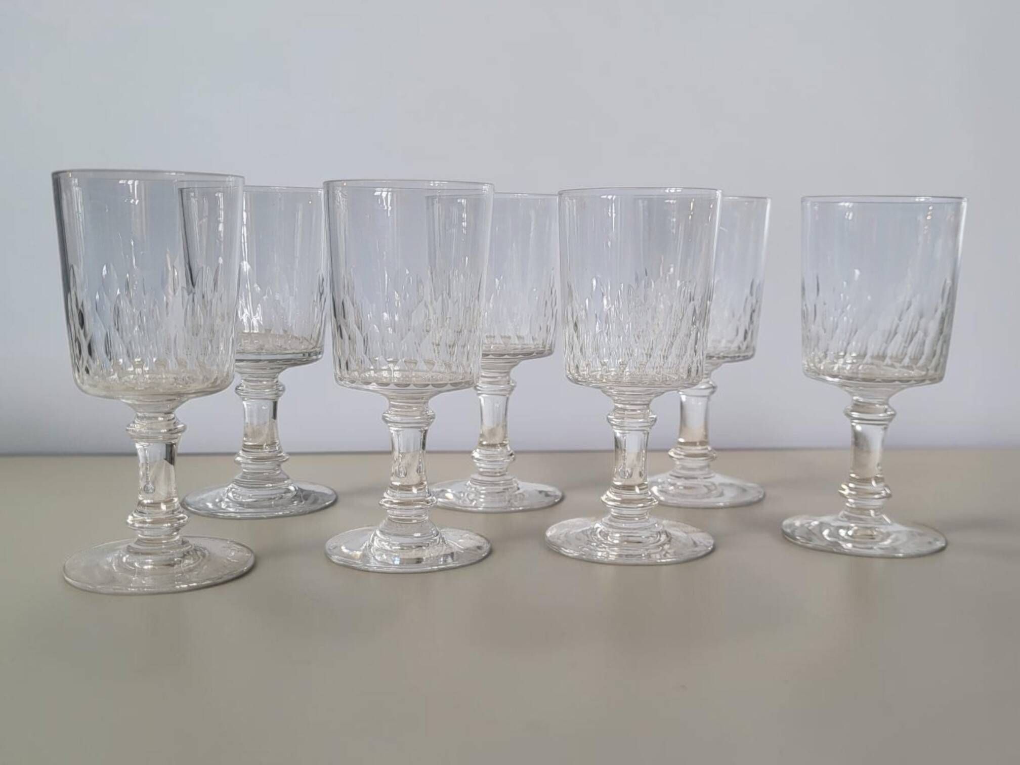 Baccarat - 7 verres à vin modèle Richelieu-Champigny