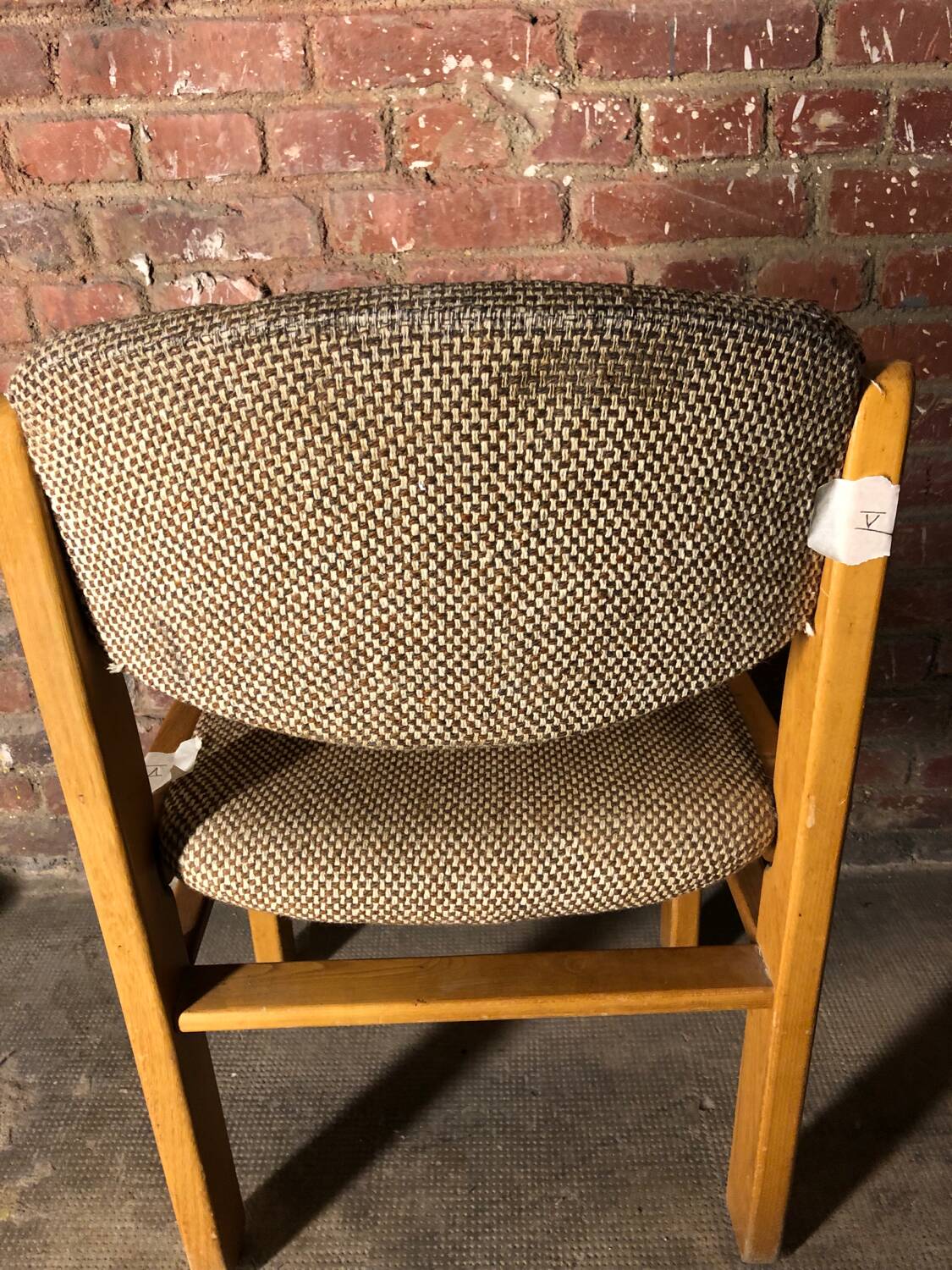 Series 6 elm chairs Maison Regain