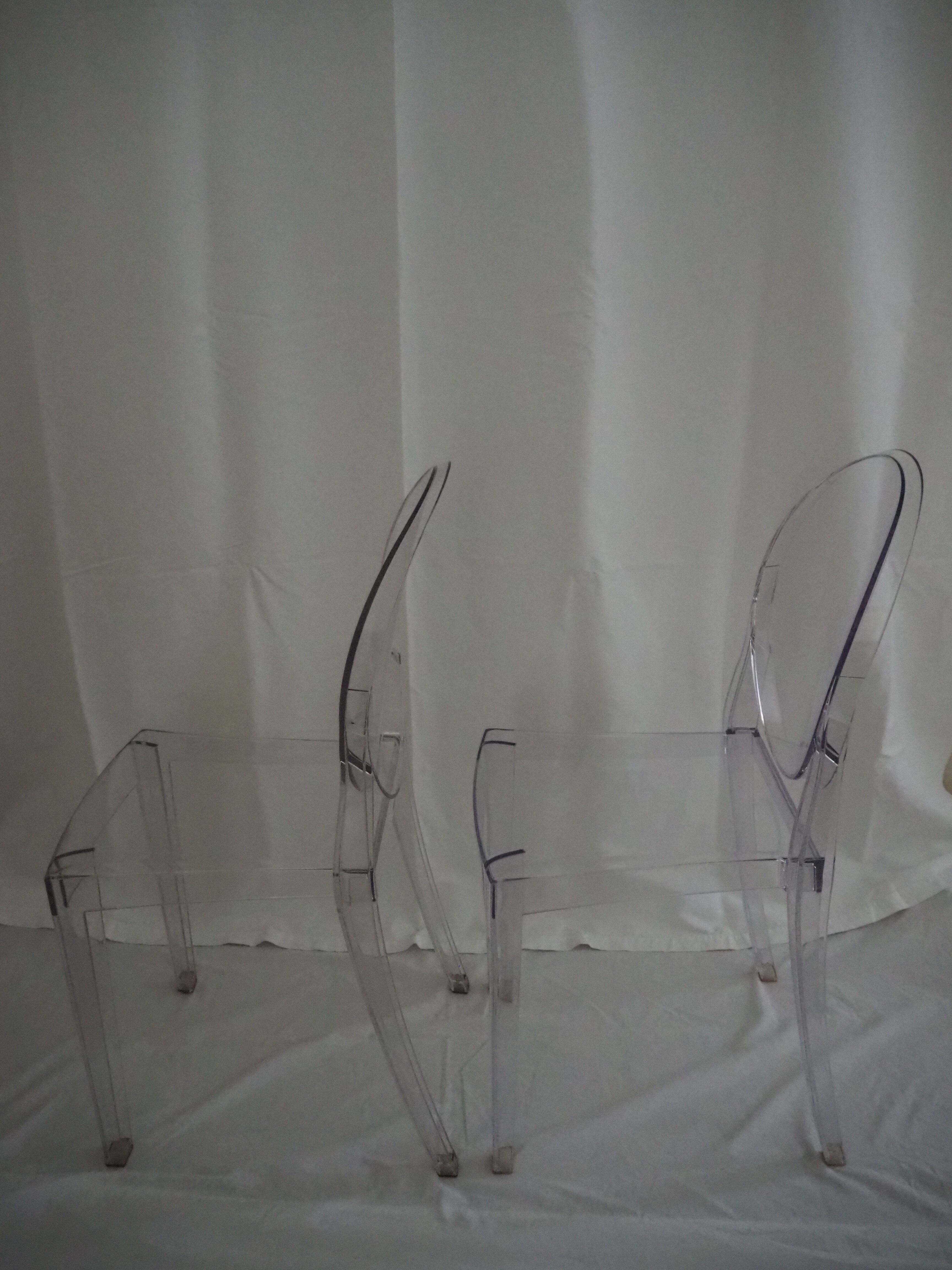 Pair of stackable chairs Victoria Ghost by Philippe Starck, Kartell