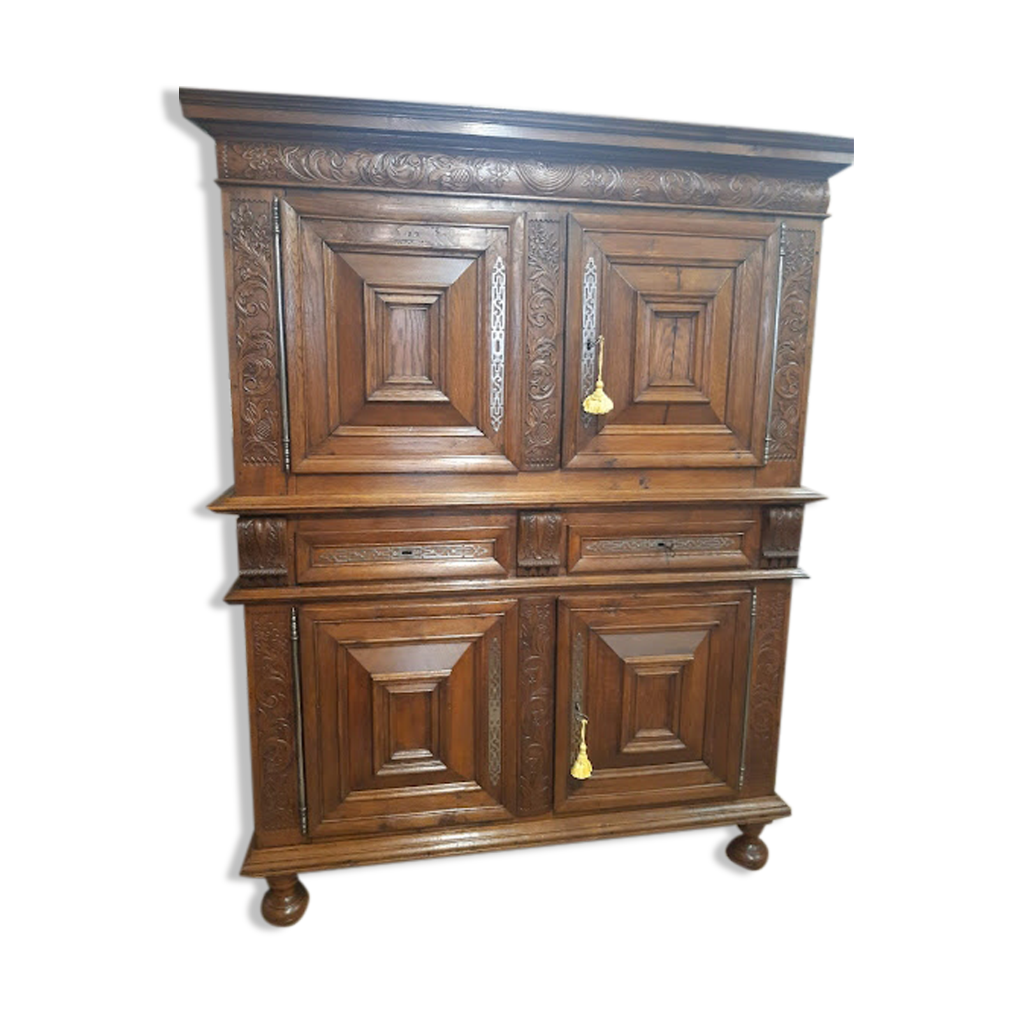 Buffet 4 doors montbeliard XlXeme