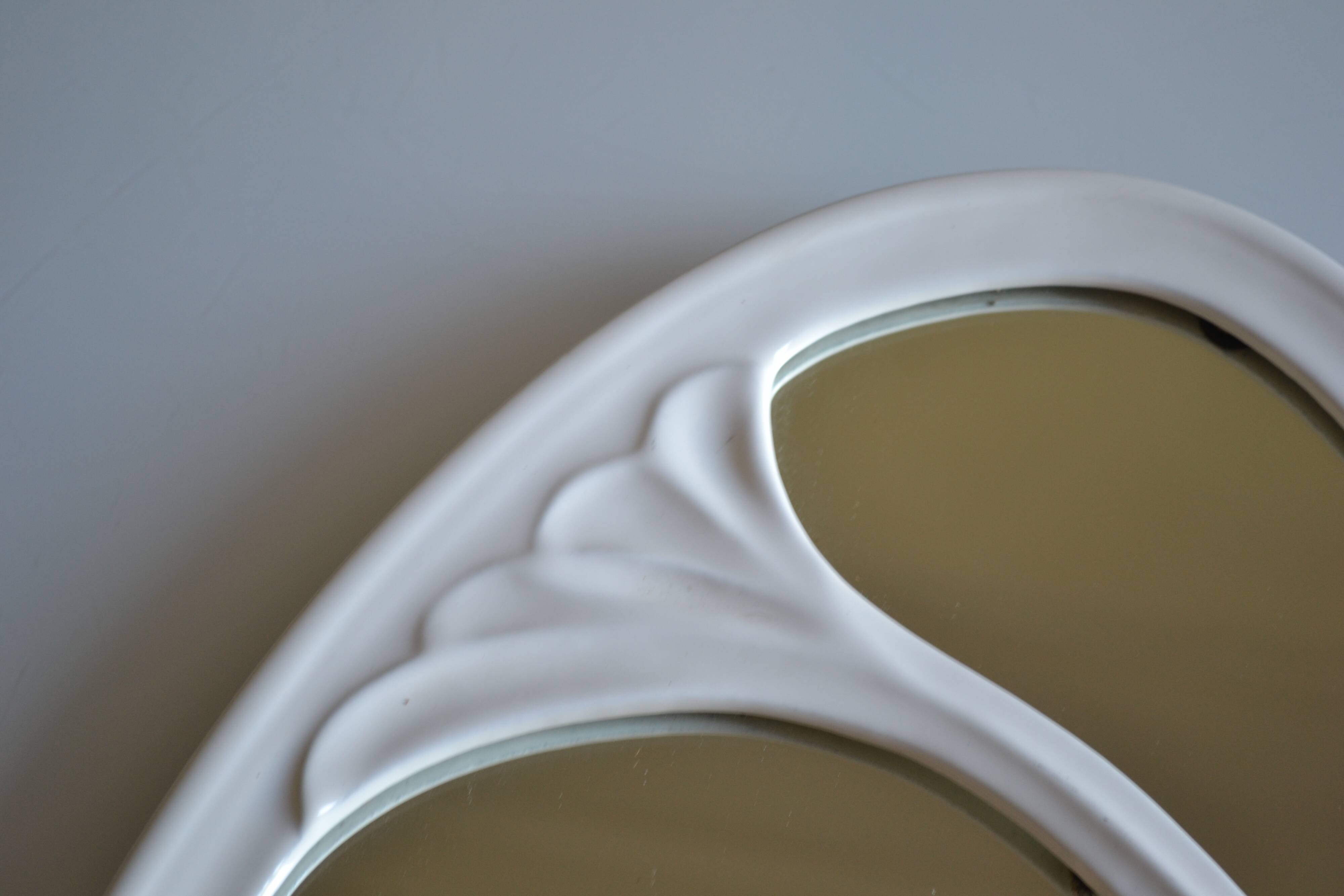 Oval mirror in art nouveau jugendstil style in enamelled cast iron 49 x 29