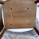 Chaise scandinave “style Elefy”, coque blanche & pieds bois – comme neuve