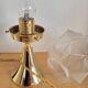 Lampe en laiton avec globe à facettes