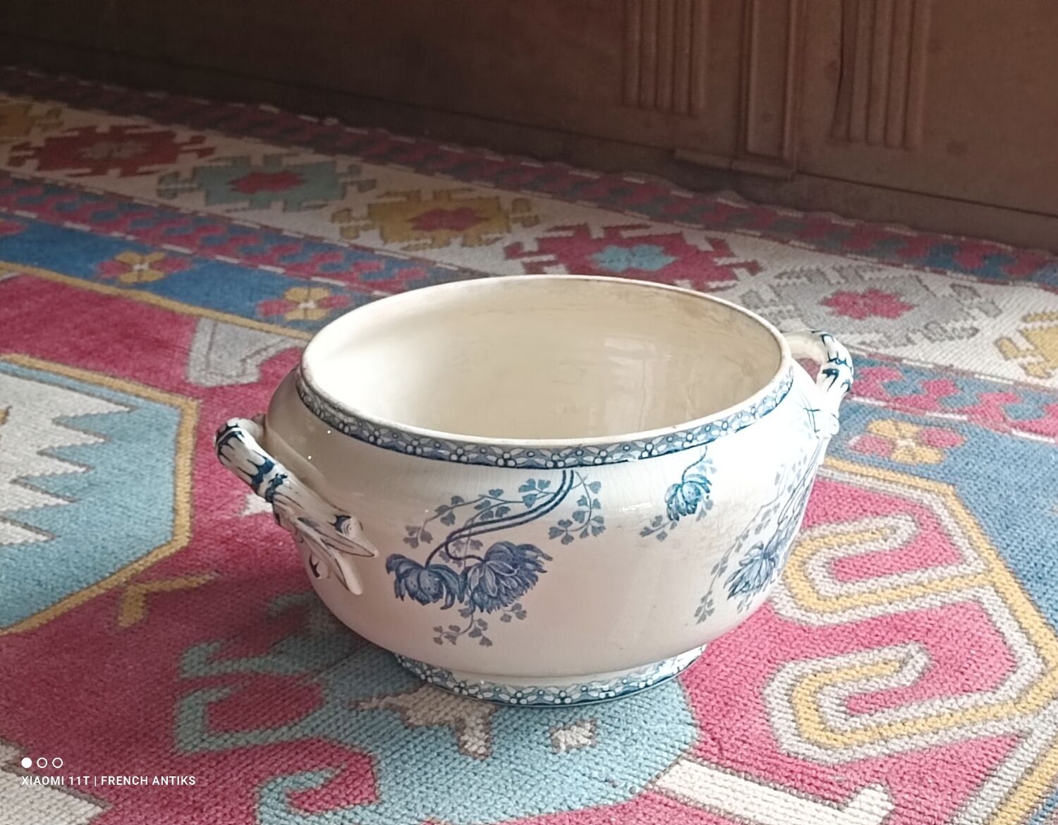 soup tureen, flat dish in porcelain Sarguemines France decor Royat