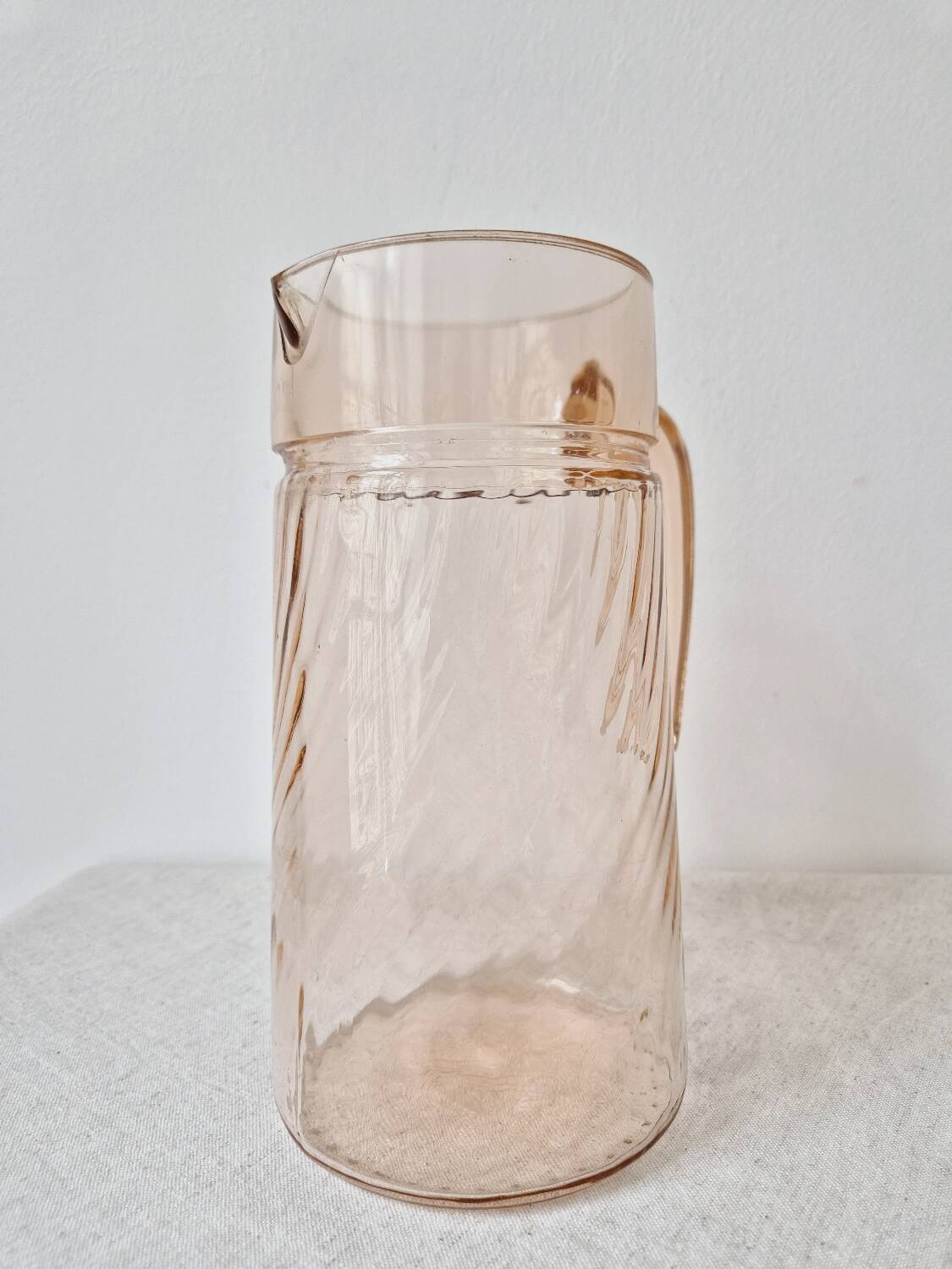 "Rosaline" twisted glass carafe - Luminarc Vintage