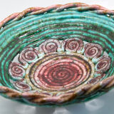 Plat XL vintage en barbotine ajourée aux spirales bleu vert et vieux rose