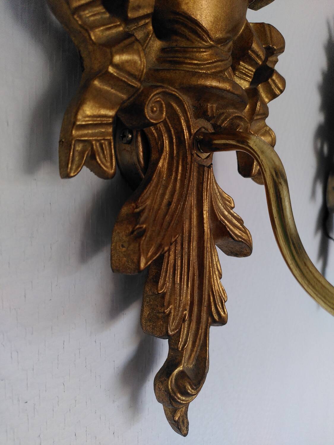 Paire d'appliques en bois doré sculpté, Italie