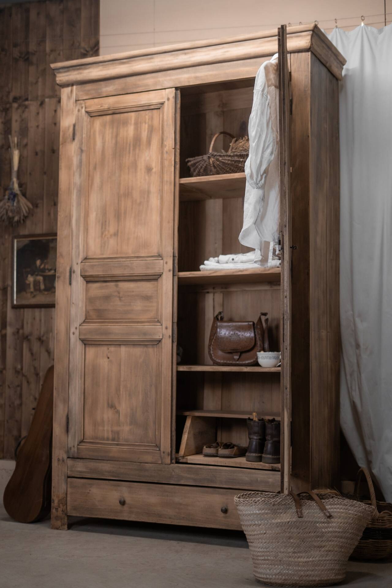 Armoire en peuplier