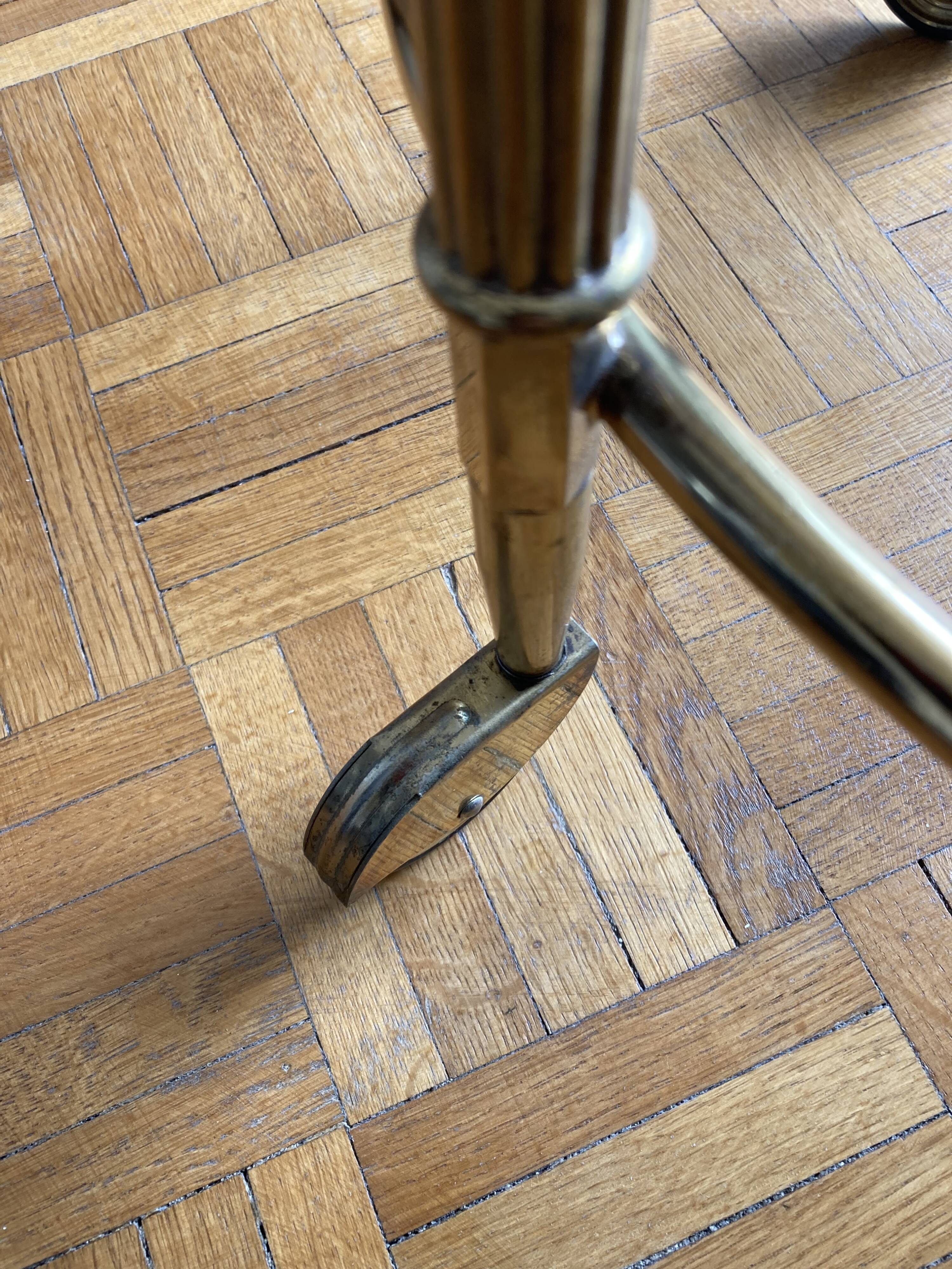 Serving on wheels in brass 1950