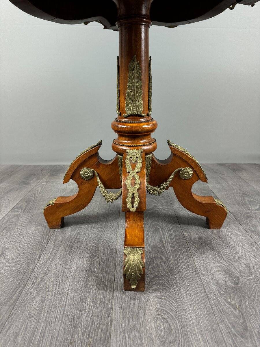 Louis XV style pedestal table, 20th century