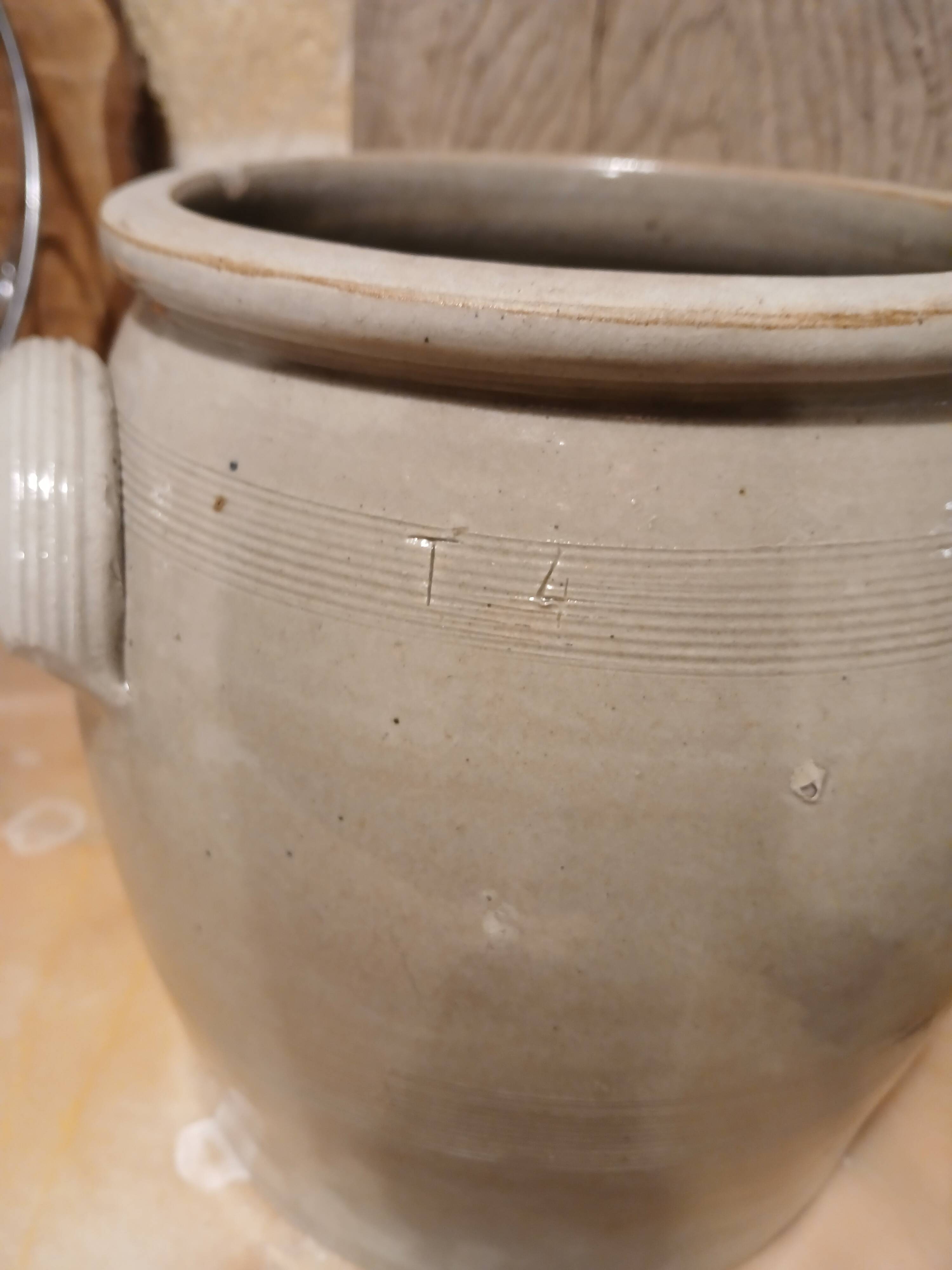 Old stoneware grease pot, gray Height 24.5 cm