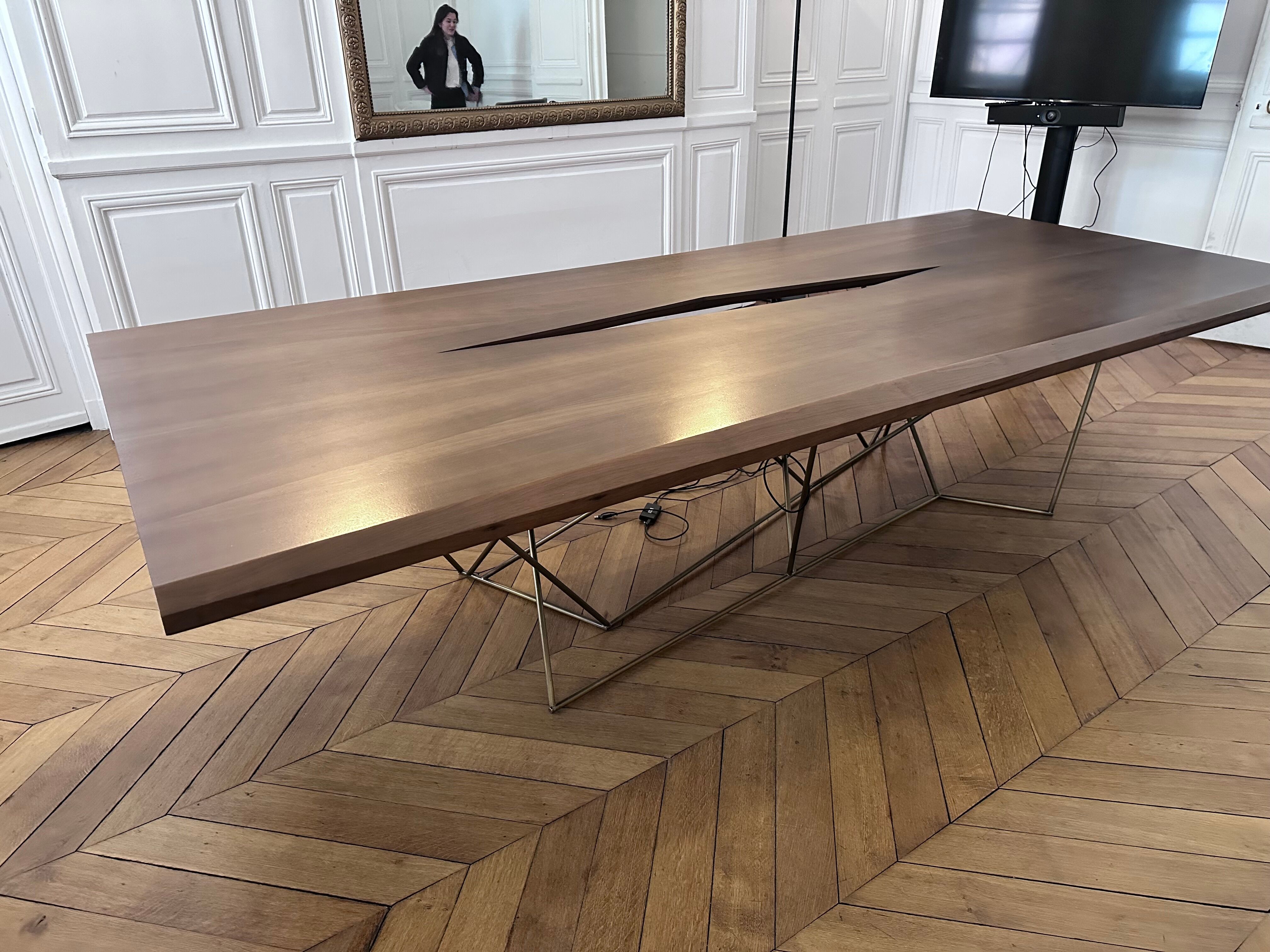 magnificent table Bruno Moinard