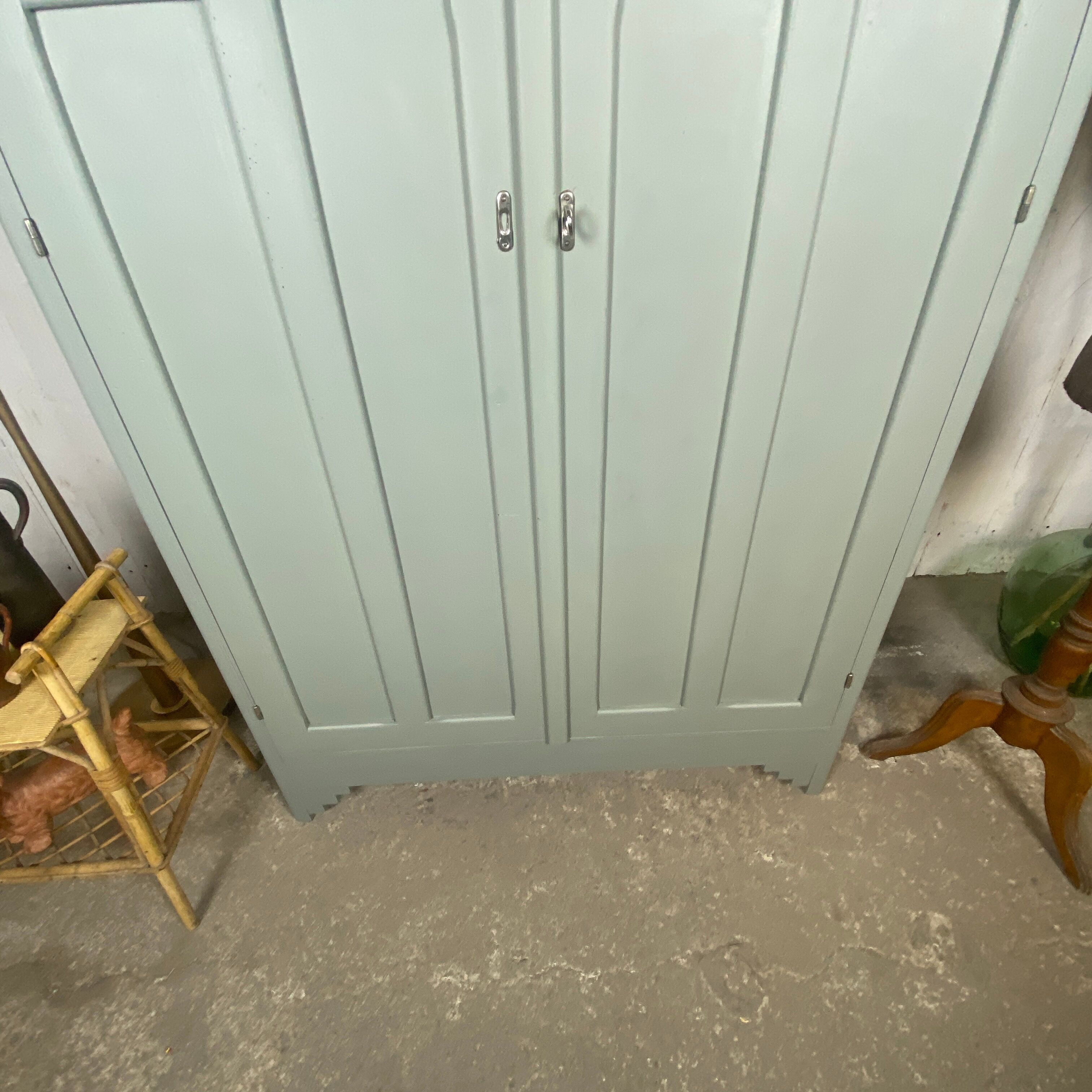 Parisian wardrobe green sage