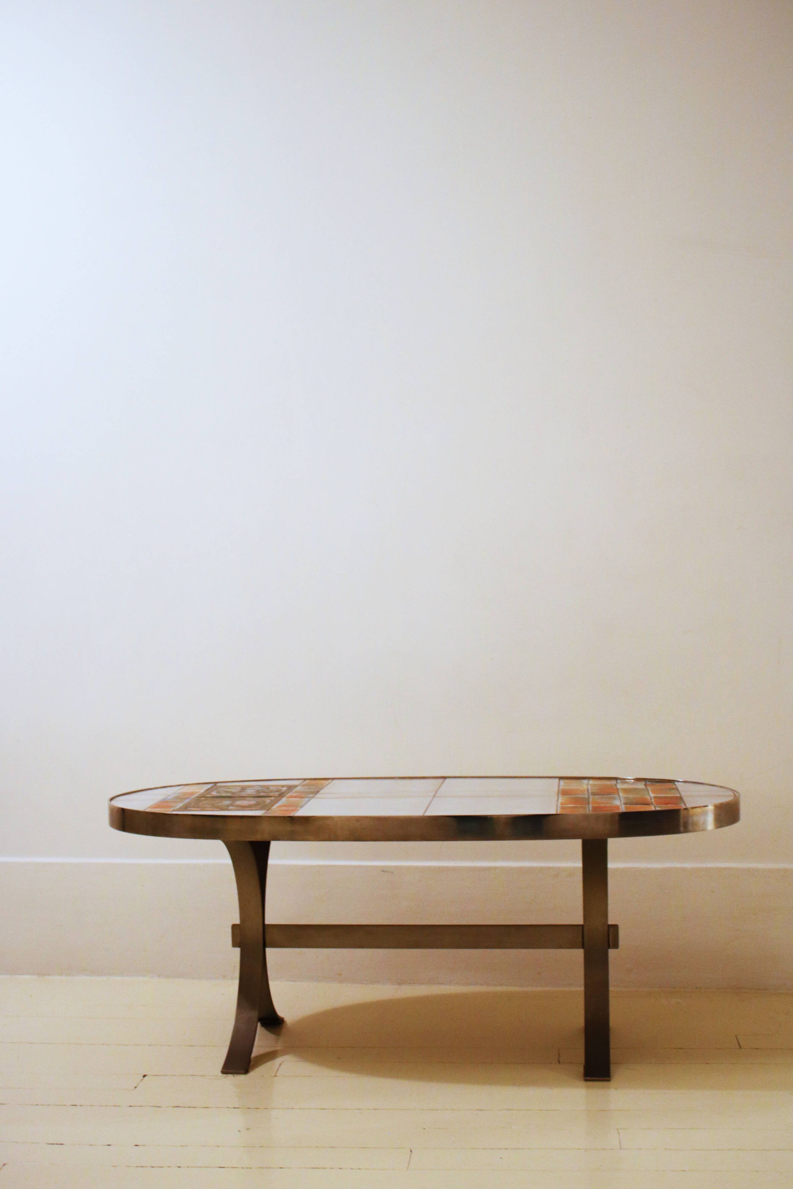 Oval coffee table in ceramic and metal – 1970s