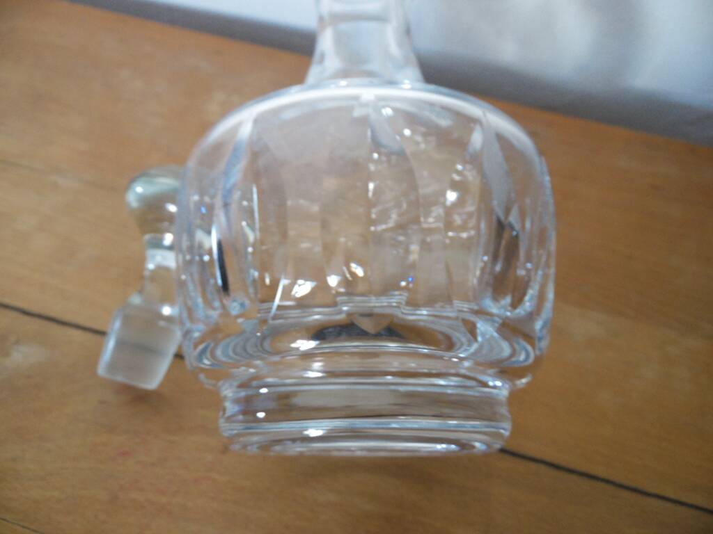 Hand-cut crystal decanter