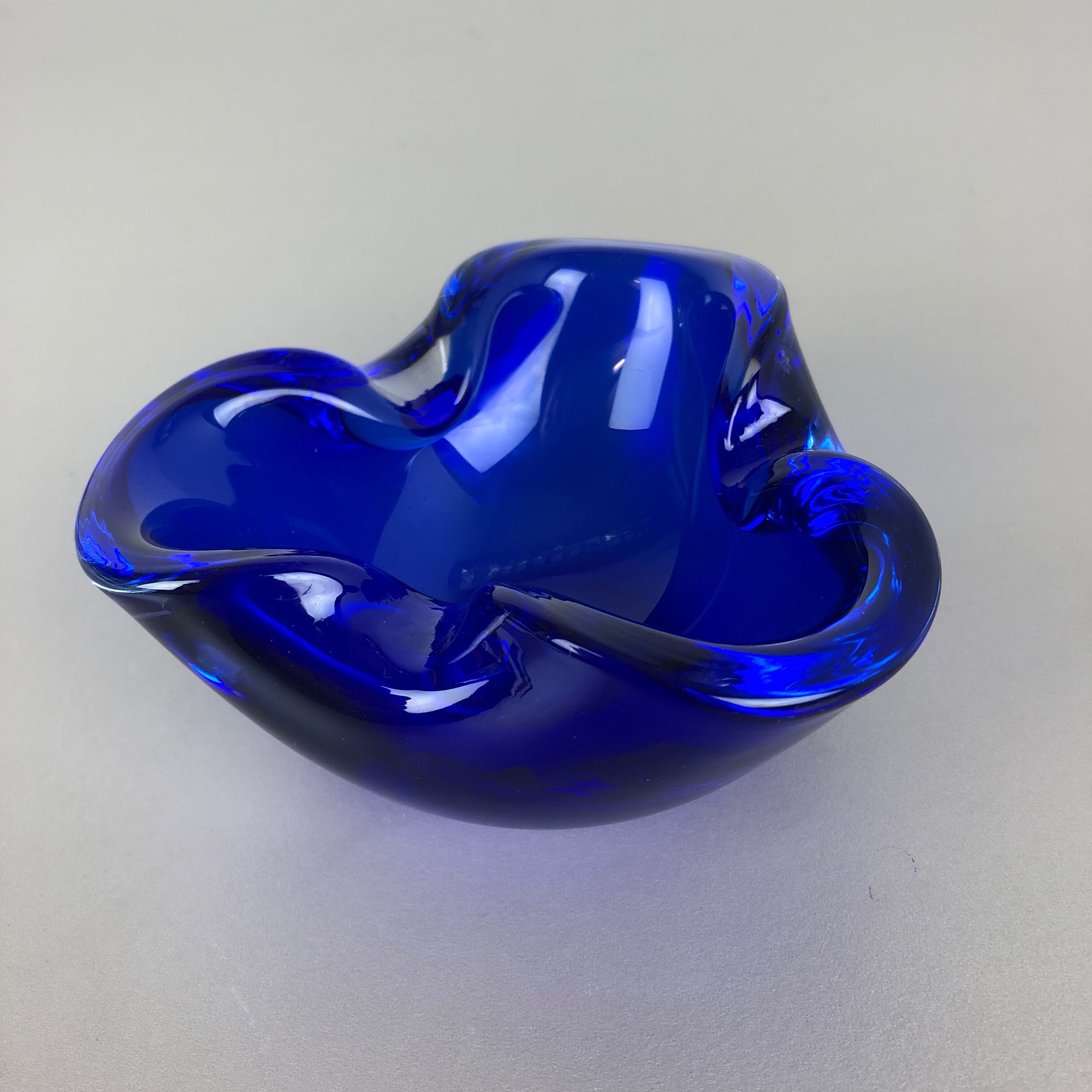 Heavy Murano Glass "Blue" Bowl Element Shell Ashtray Murano, Italy, 1970s