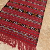 Tapis berbère marocain tissé à la main 100% laine biologique provenant