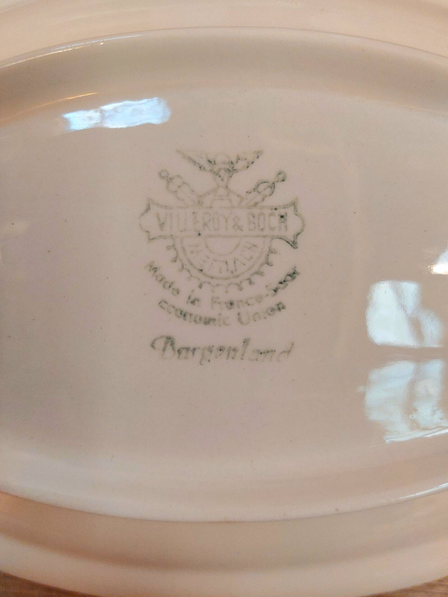 Pair of Villeroy & Boch serving dishes