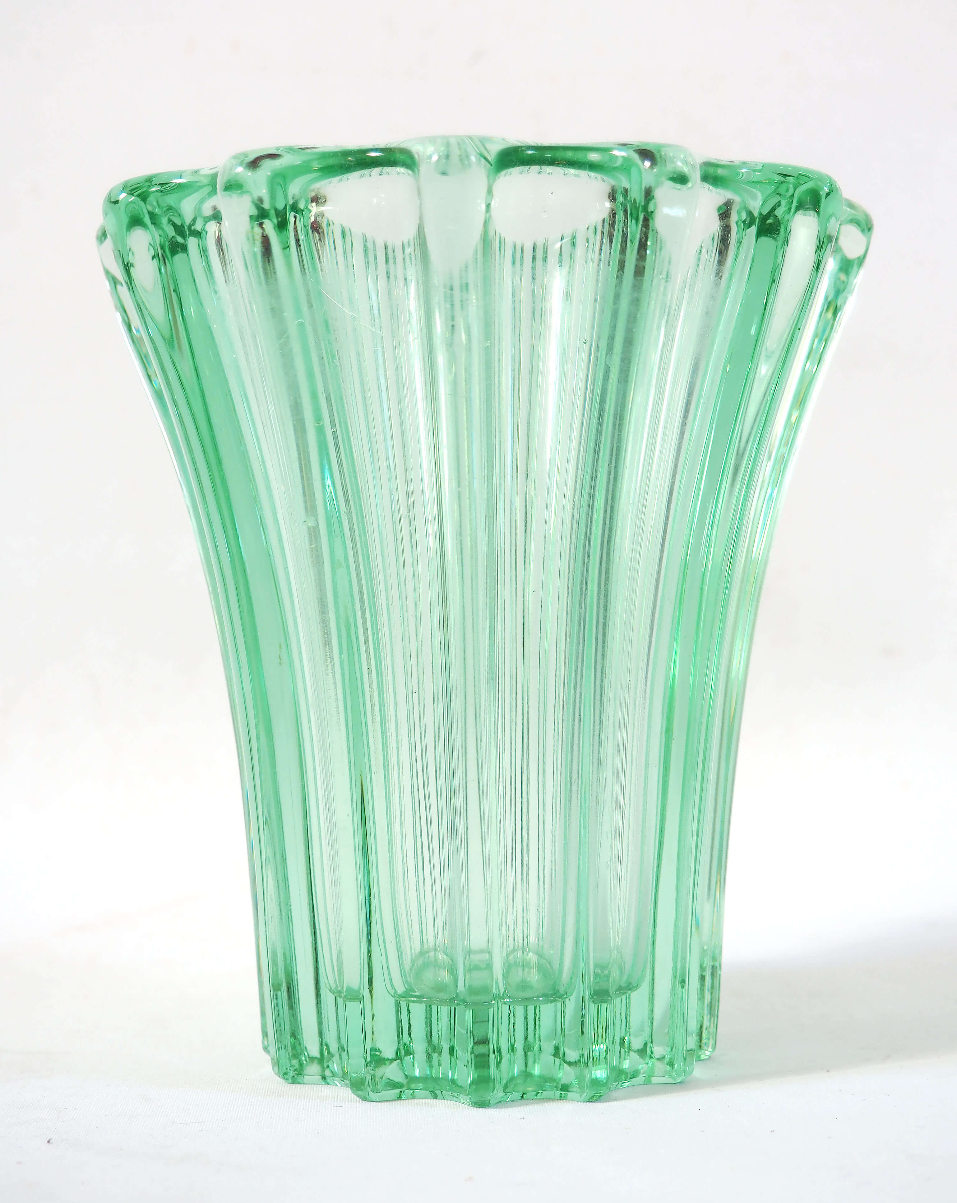 Avesn crystal art deco vase
