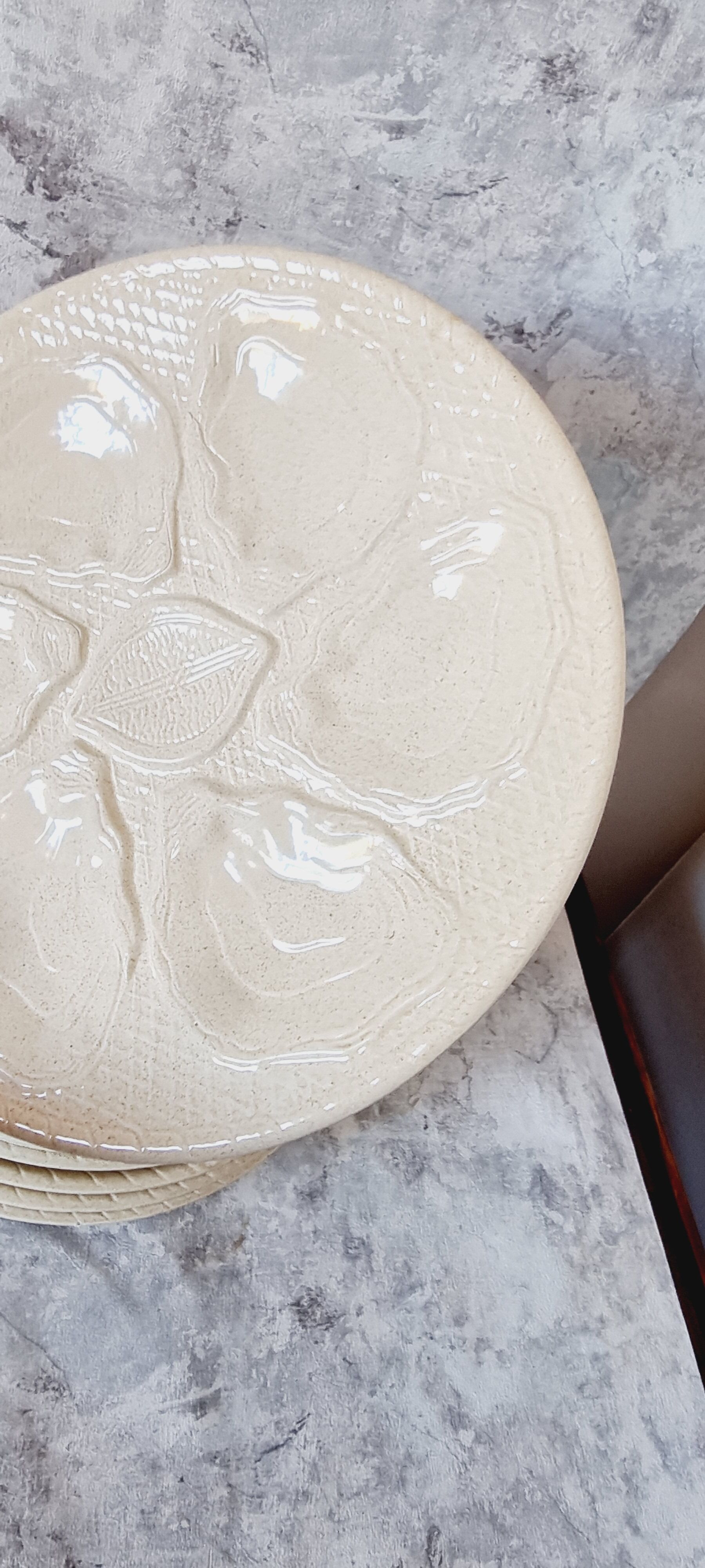Lot de 12 plats à huîtres en céramique