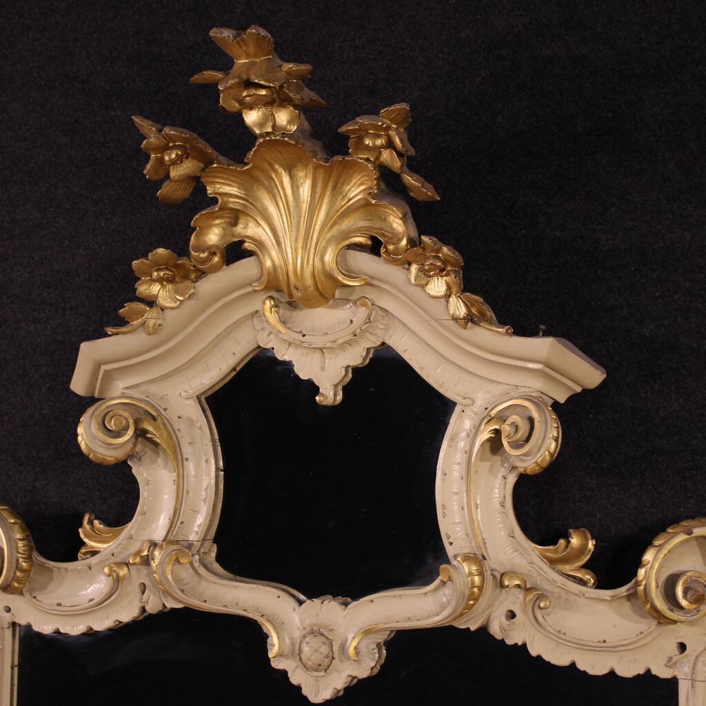 Great lacquered and gilded Louis XV style mirror from the 20th century