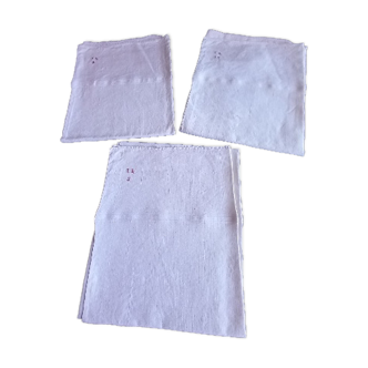 Set of 3  tea towels in white thread (70 x 85.5 cm)