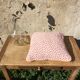 Housse de coussin en tissu vintage brodé