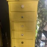 Storage unit with drawers