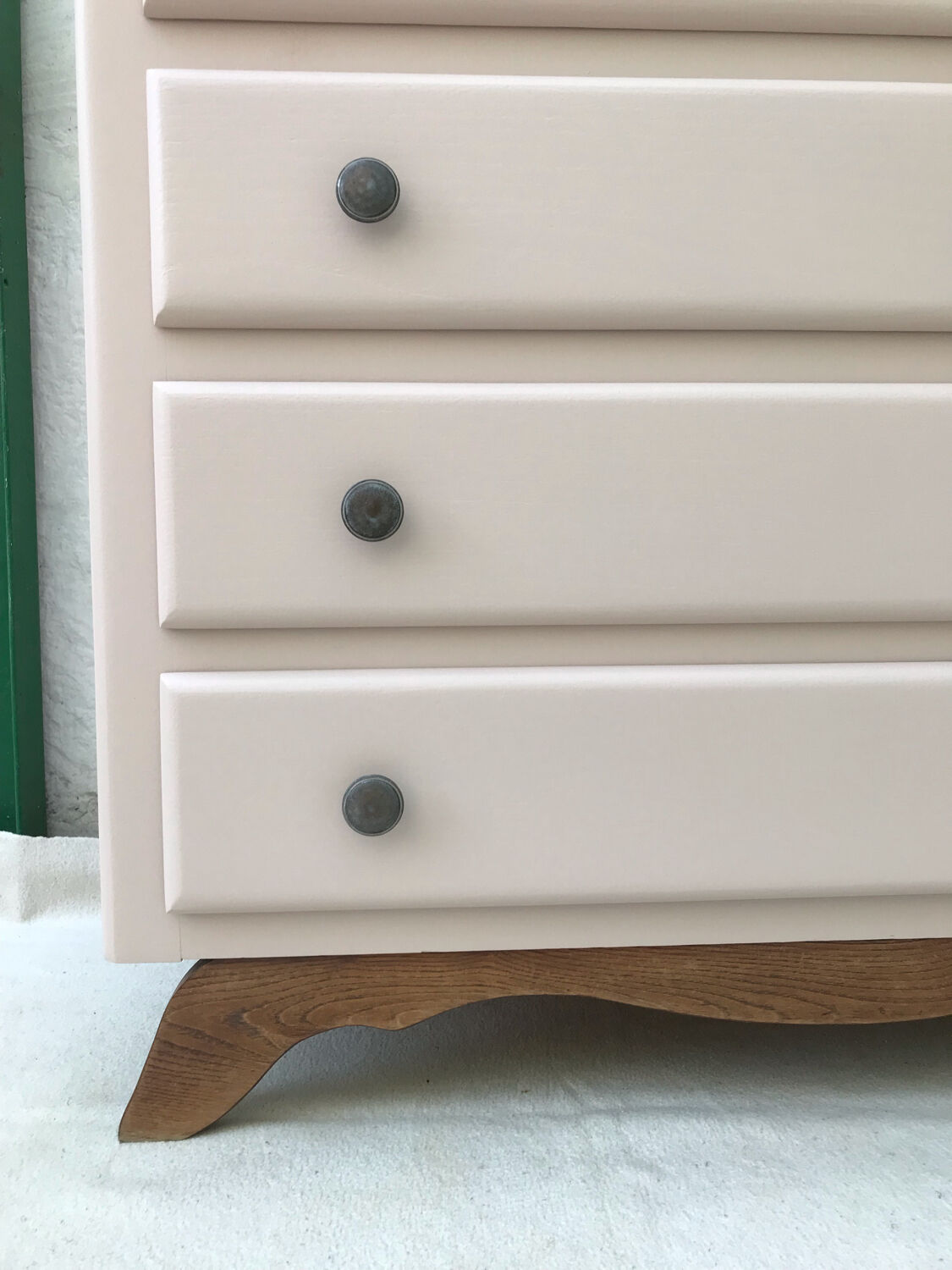 Art deco chest of drawers