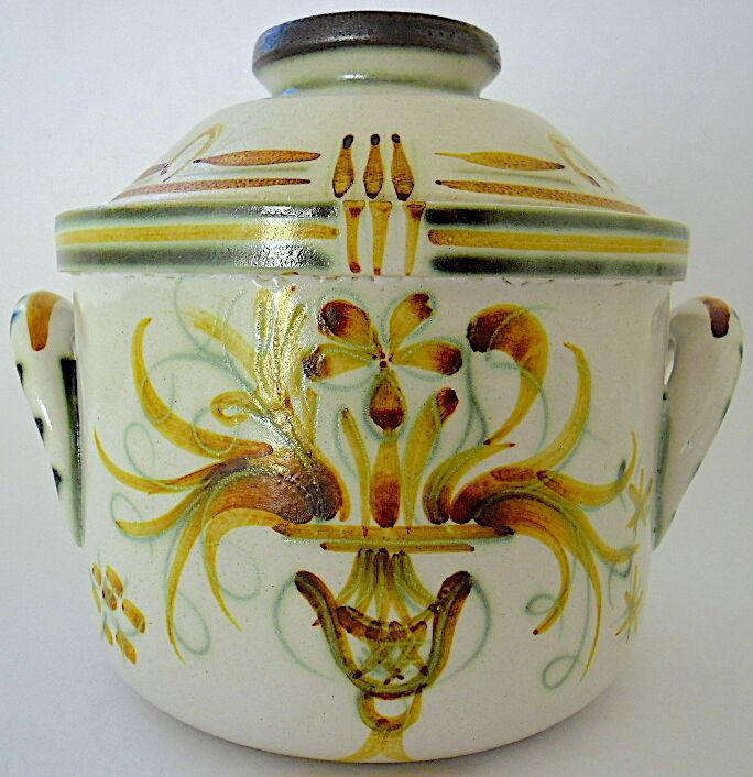 Covered sandstone pot, model G6, Kéraluc à Quimper