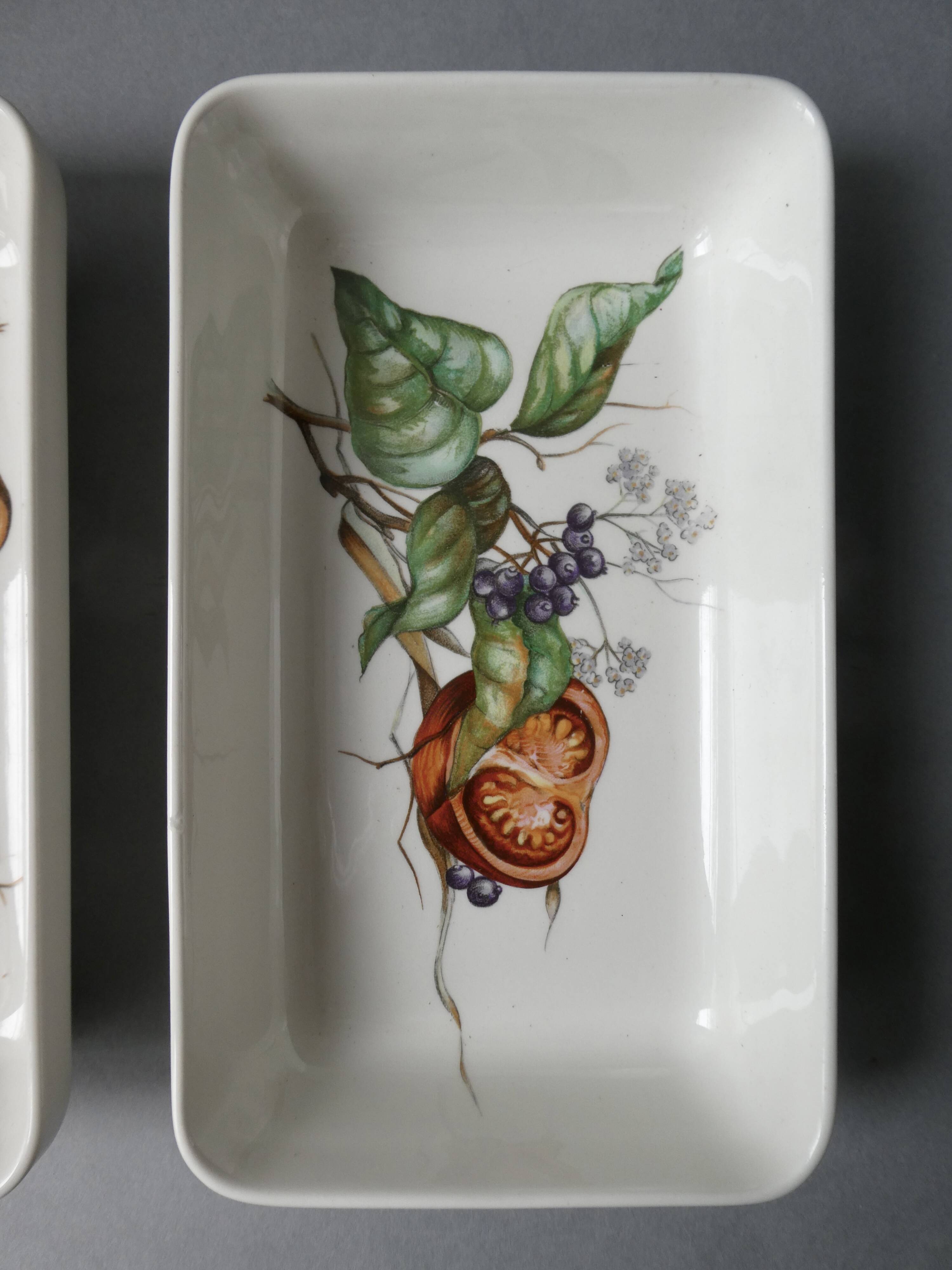 2 small Villeroy & Boch dishes, naturalist decor
