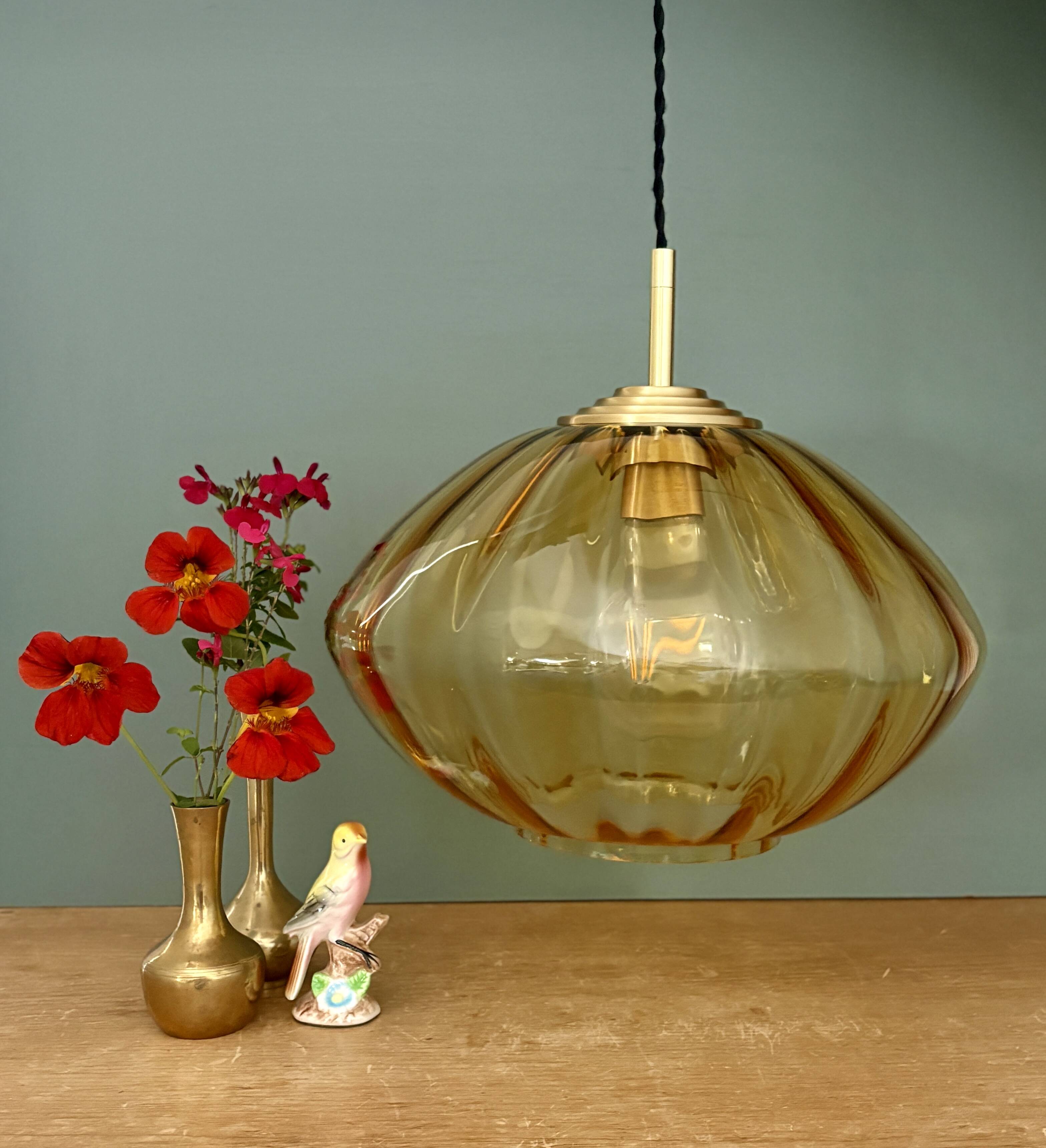Suspension globe vintage XL en verre ambré