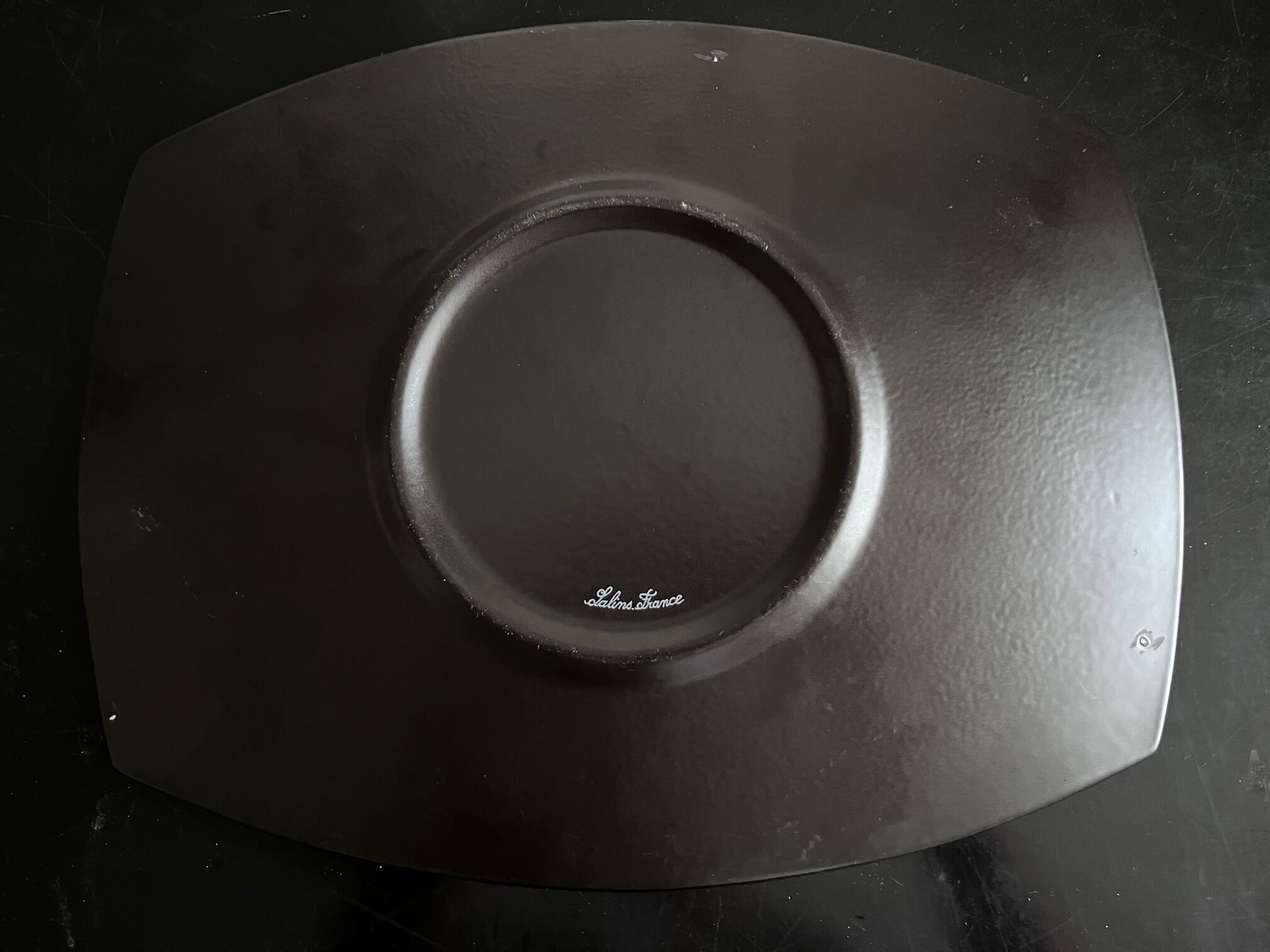 Dish decorated with fish manufacture of salins