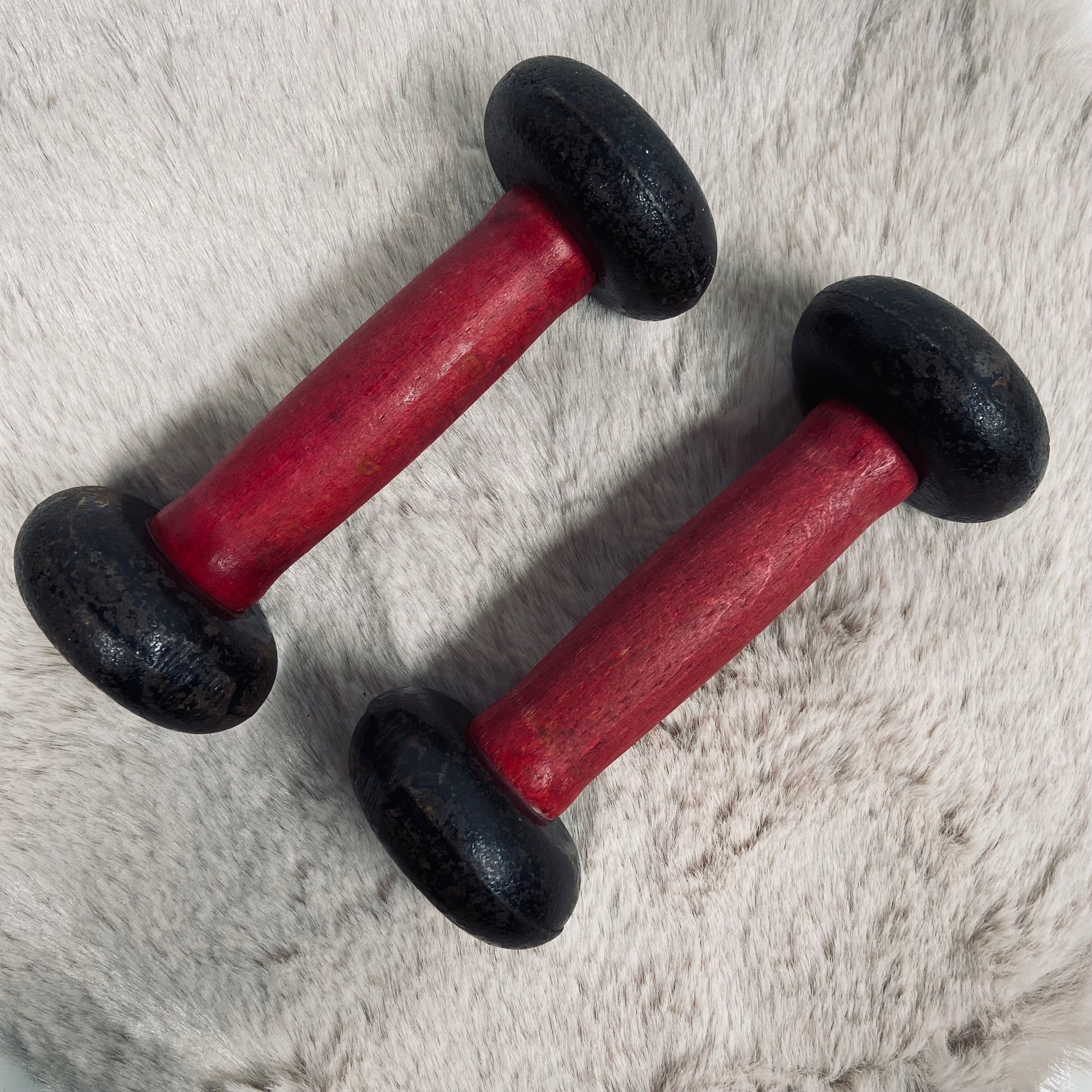 Set of 2 vintage dumbbells 50