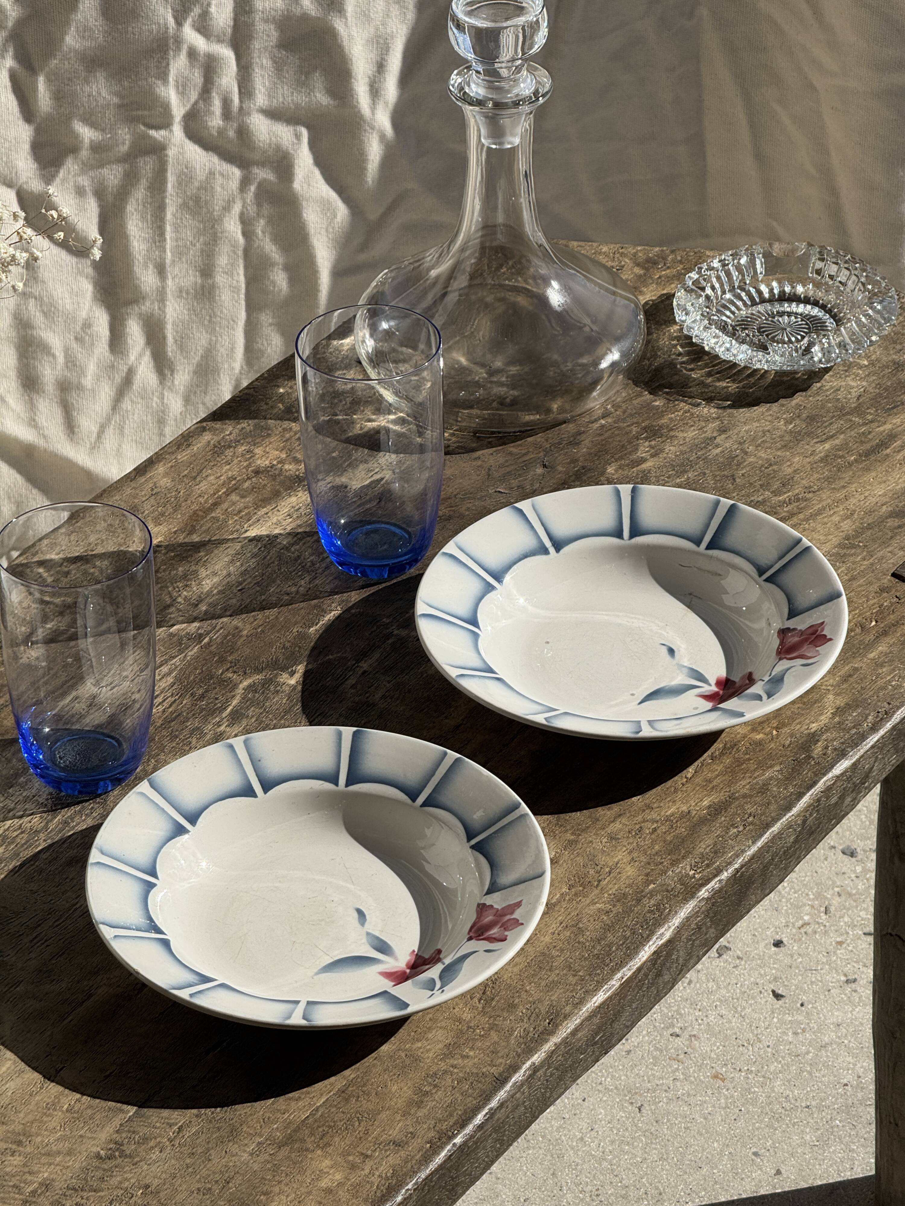 Set of 3 deep plates Digoin Sarreguemines blue with pink flowers D23