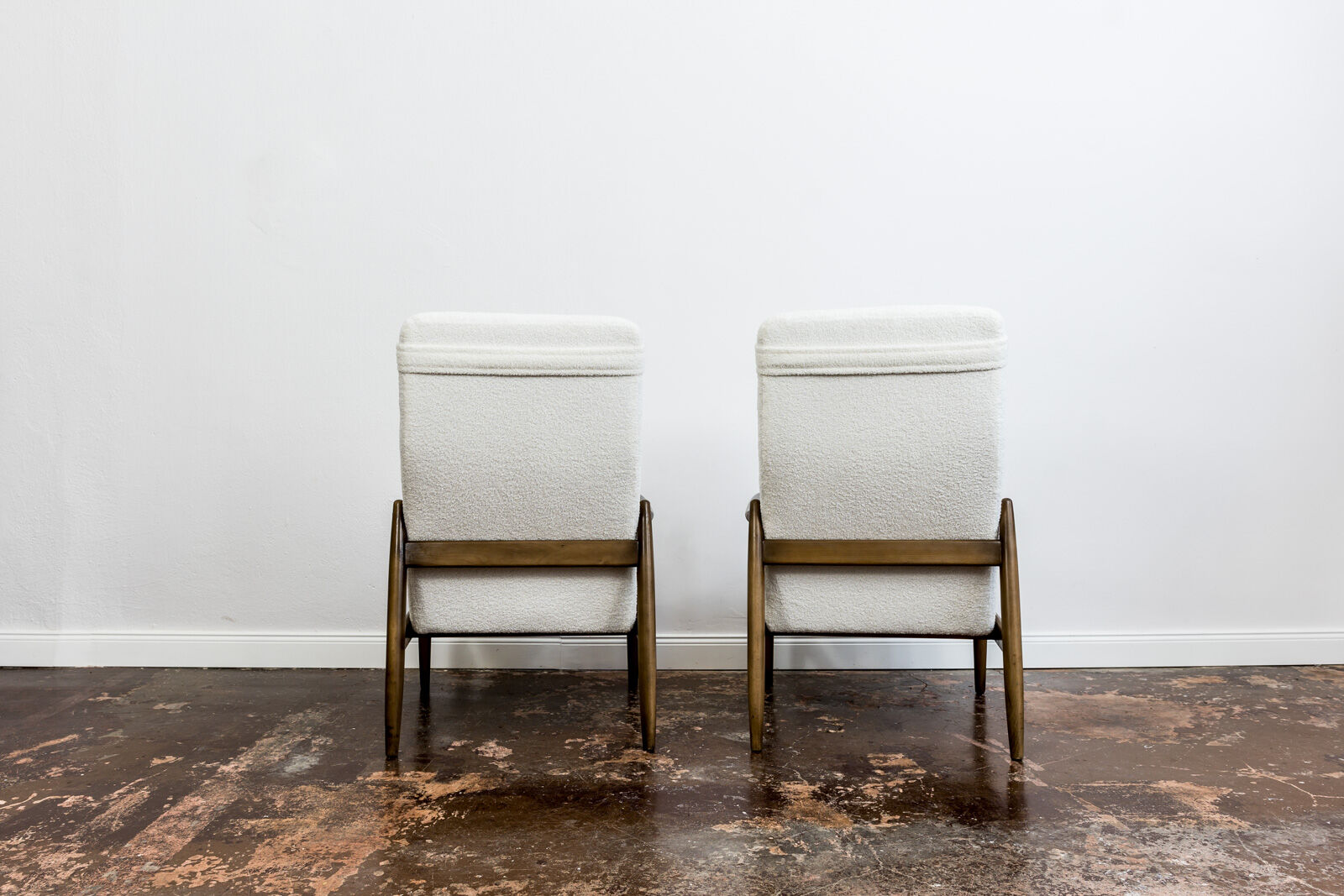 Pair of white boucle gfm 64 high back armchairs by edmund homa, 1960s