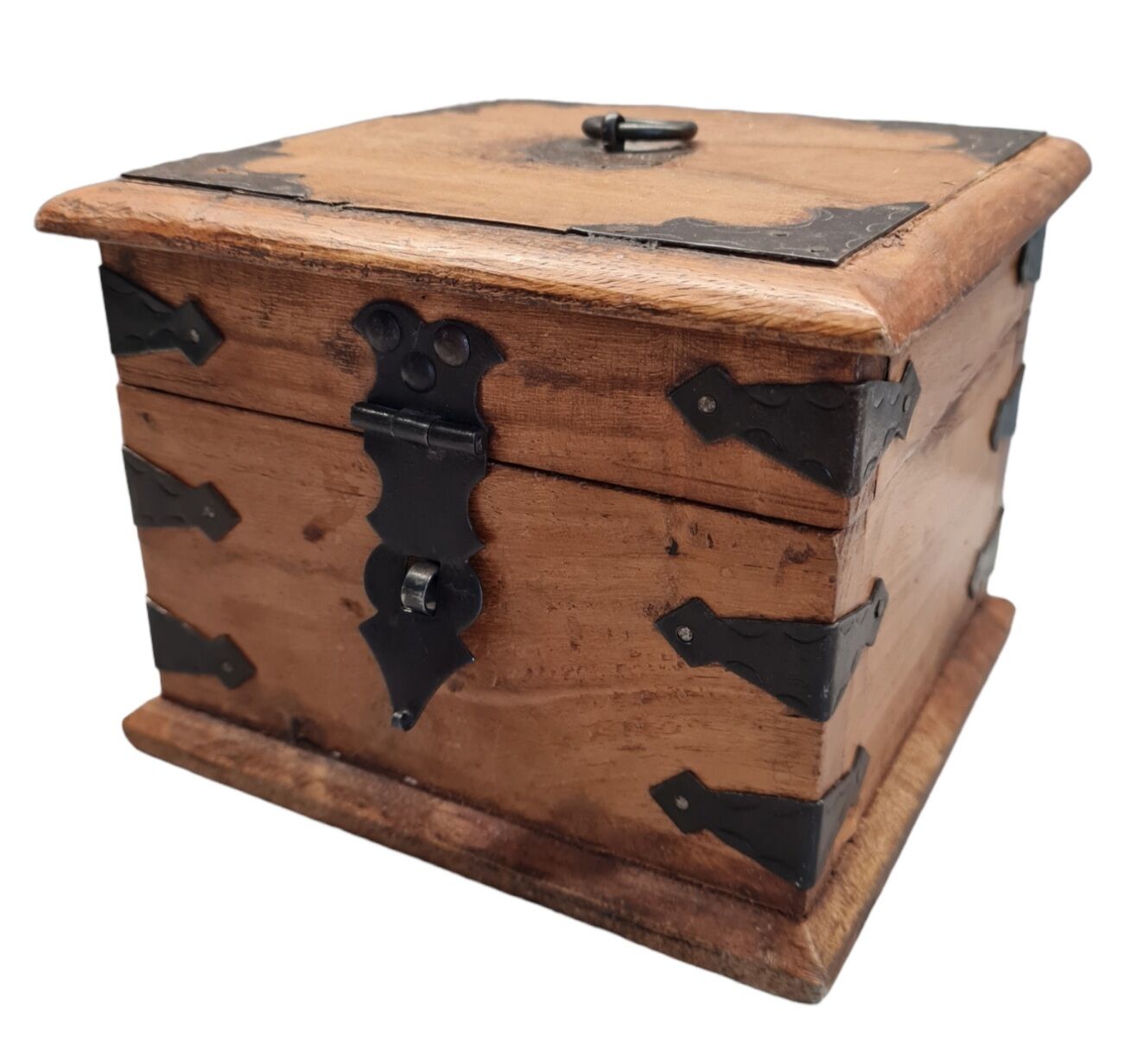 Boite à bijoux en bois
