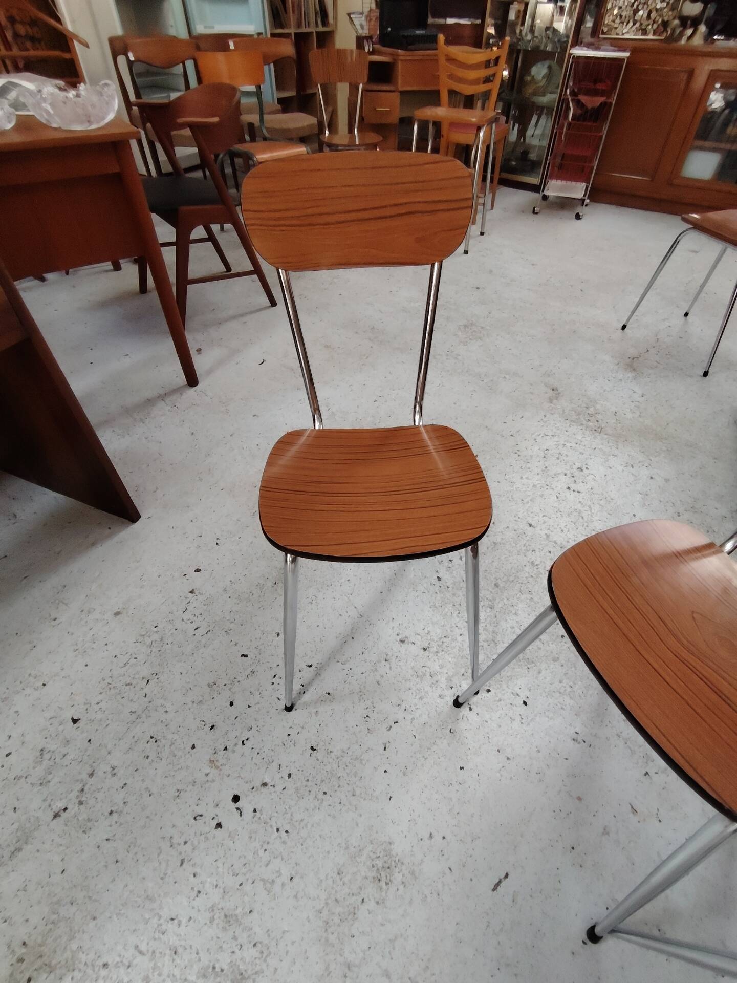 Set of 4 chairs in wood-effect Formica and chrome metal - 1970