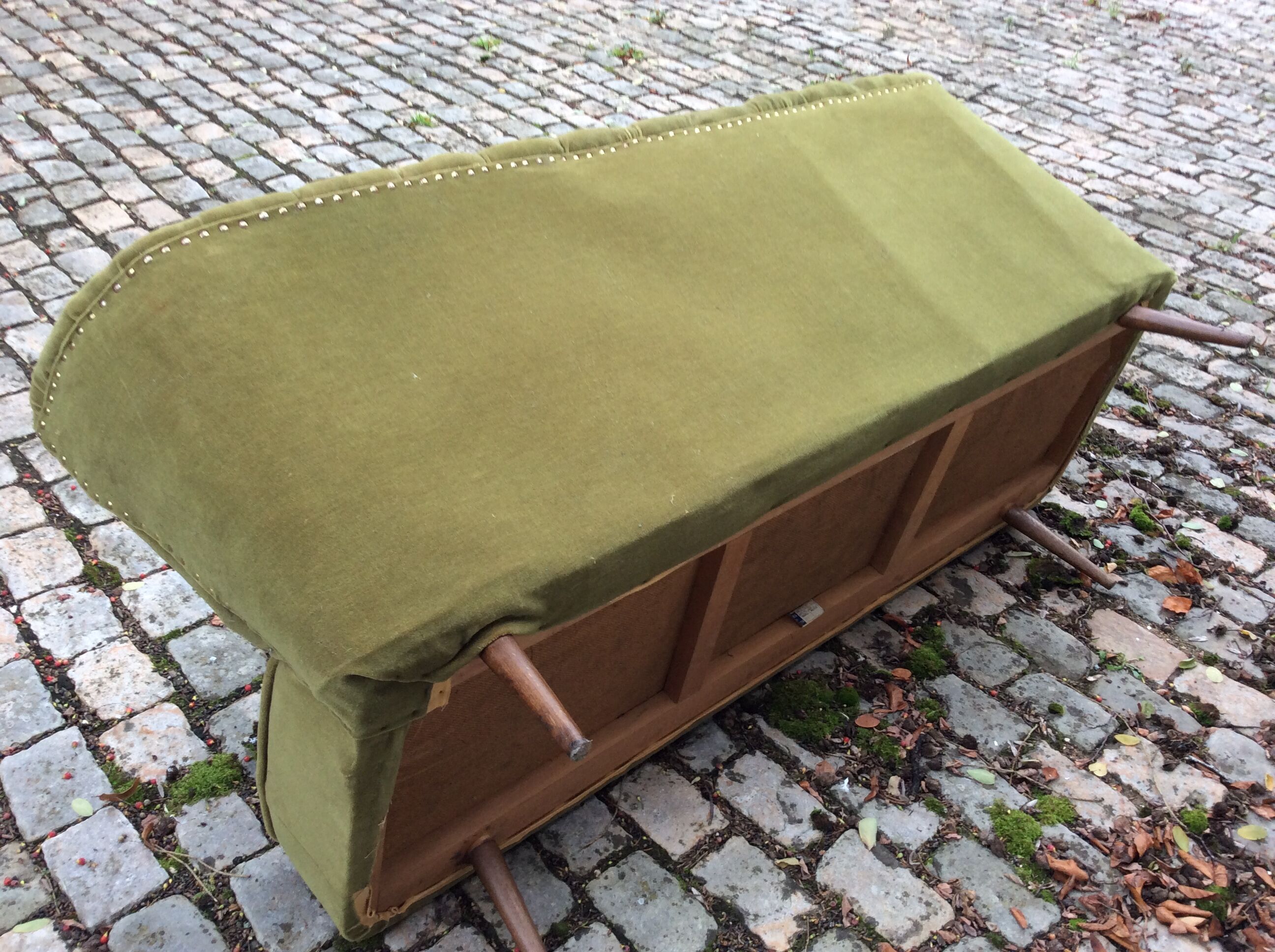 Vintage cocktail sofa