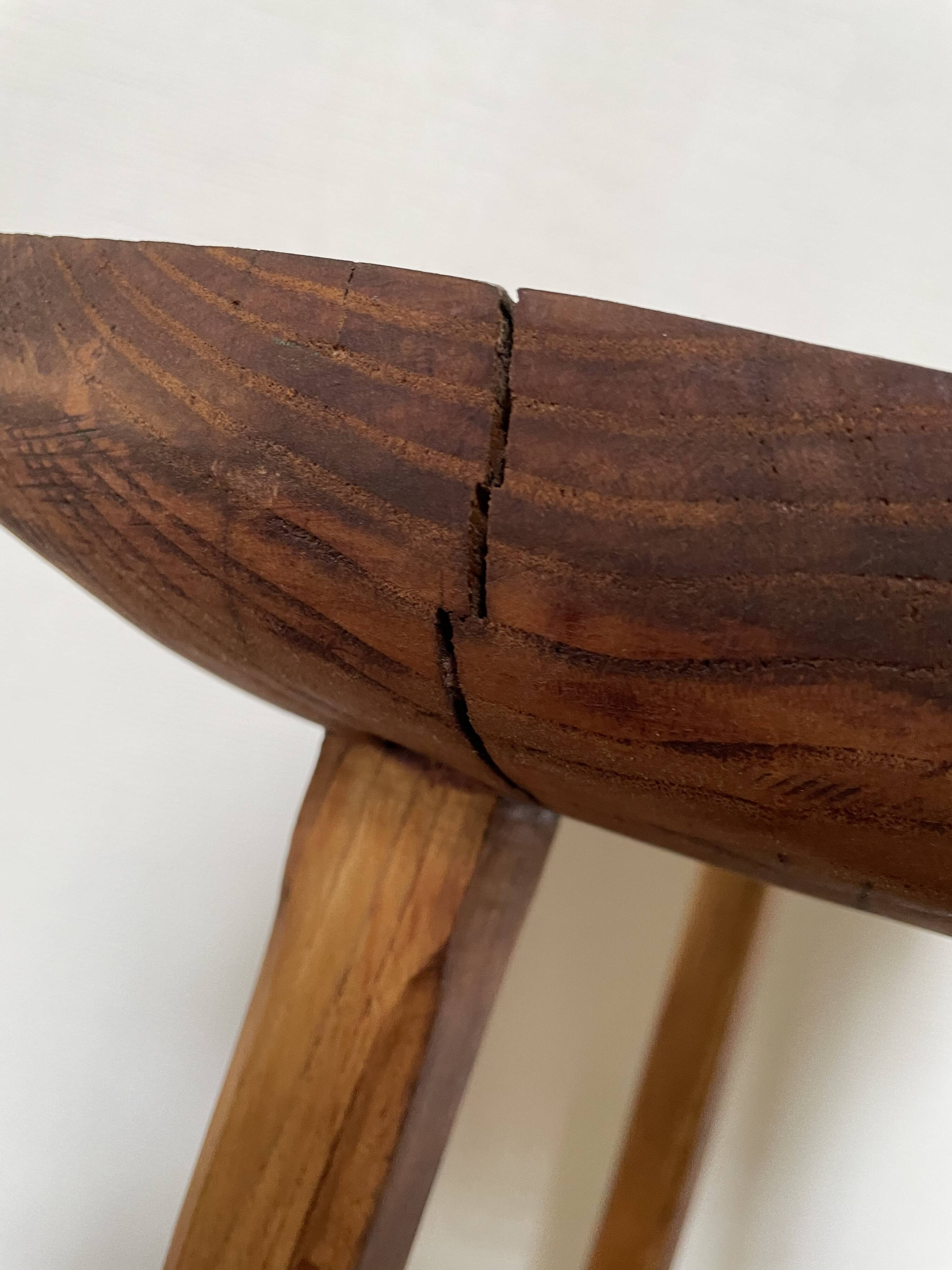 Tabouret tripode