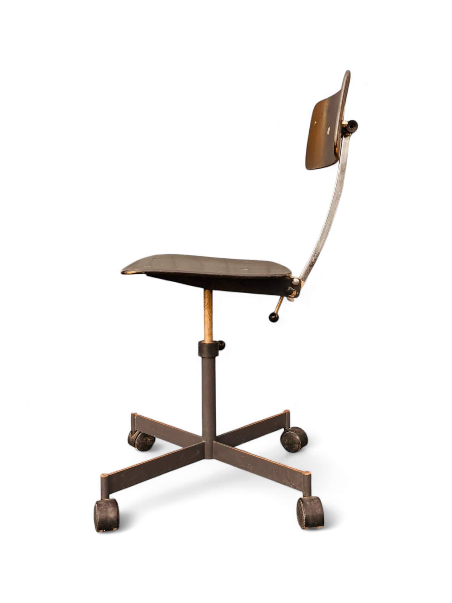 Kevi 2533 chair by Jørgen Rasmussen for Fritz Hansen