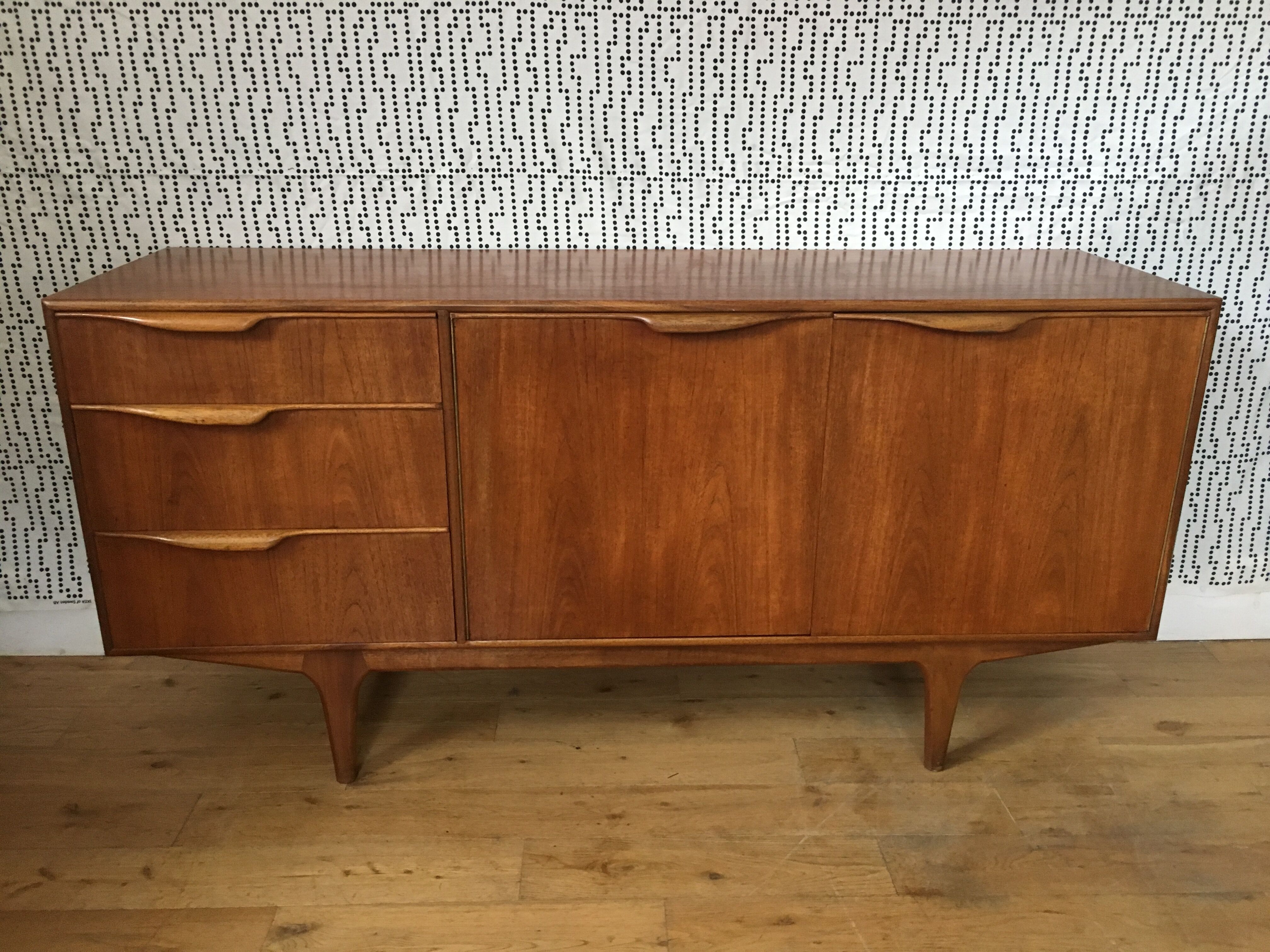 Mc Intosh Dunevegan sideboardx