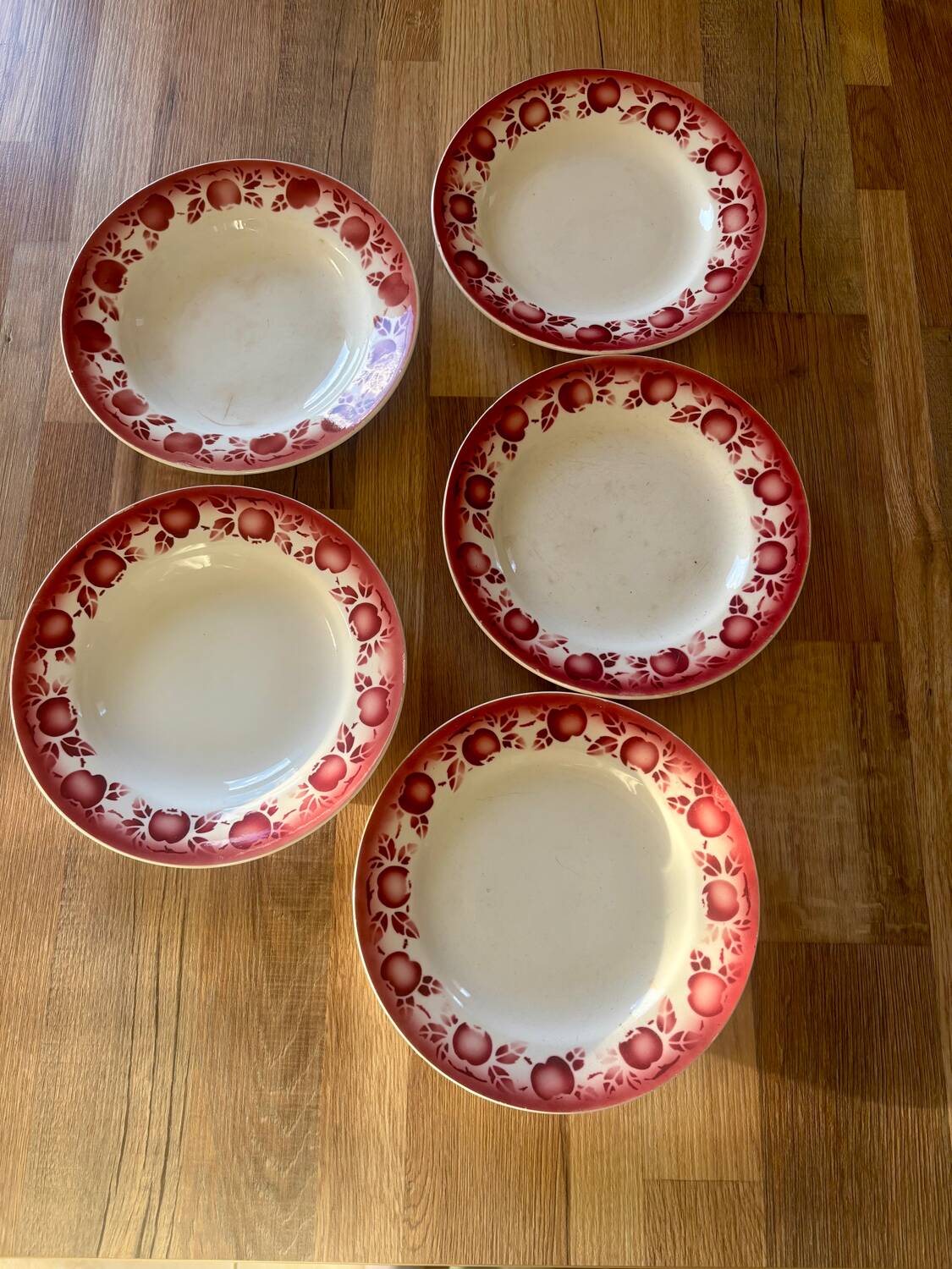Vintage set of 5 St Amand earthenware plates with apples.