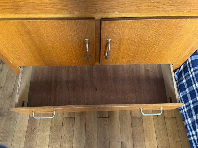 Bureau, secrétaire