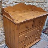 Solid pine chest of drawers