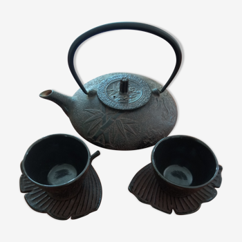 Japanese teapot cast iron cups and saucers